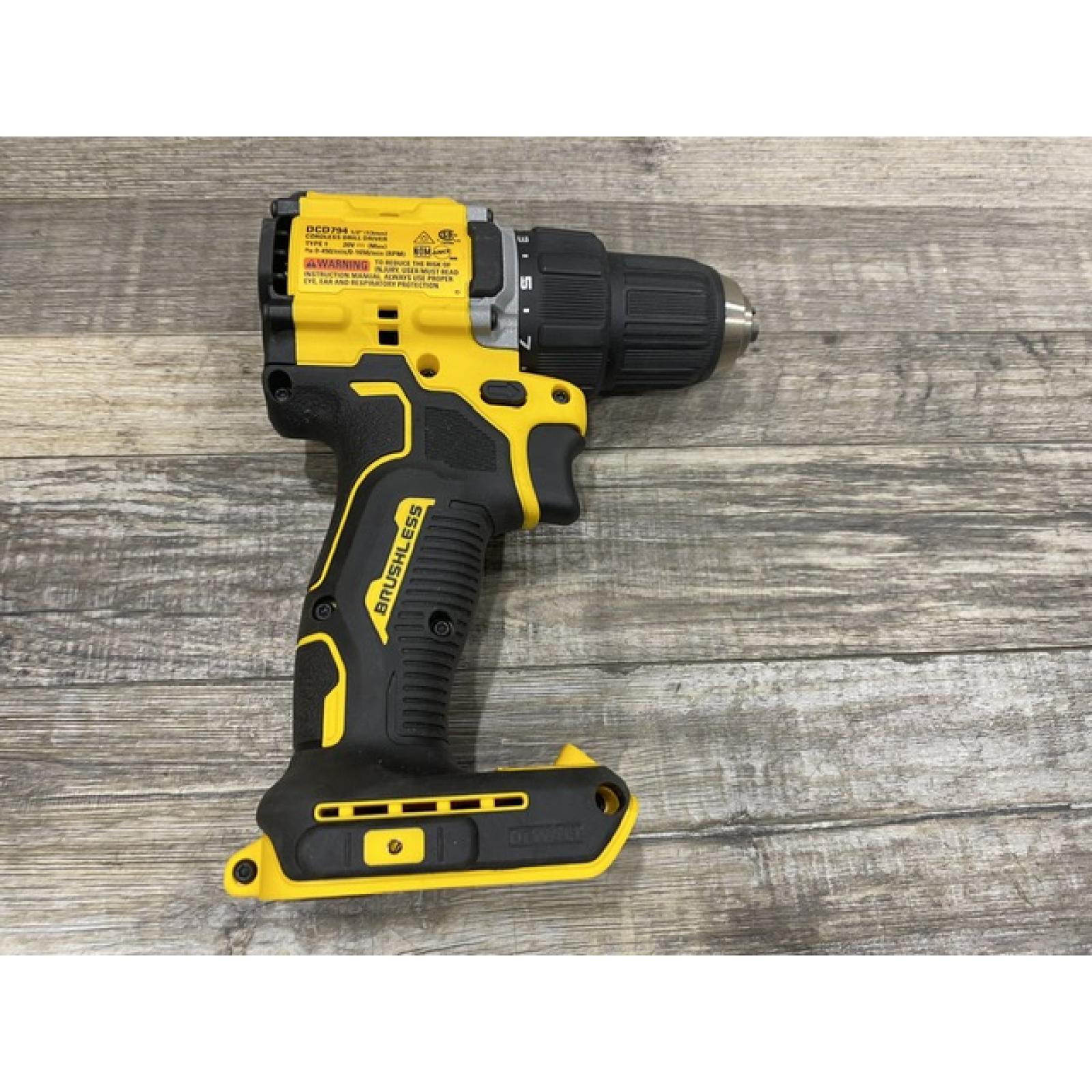 AS-IS DEWALT Atomic 20V Lithium-Ion Cordless Compact 1/2 in. Drill/Driver Kit