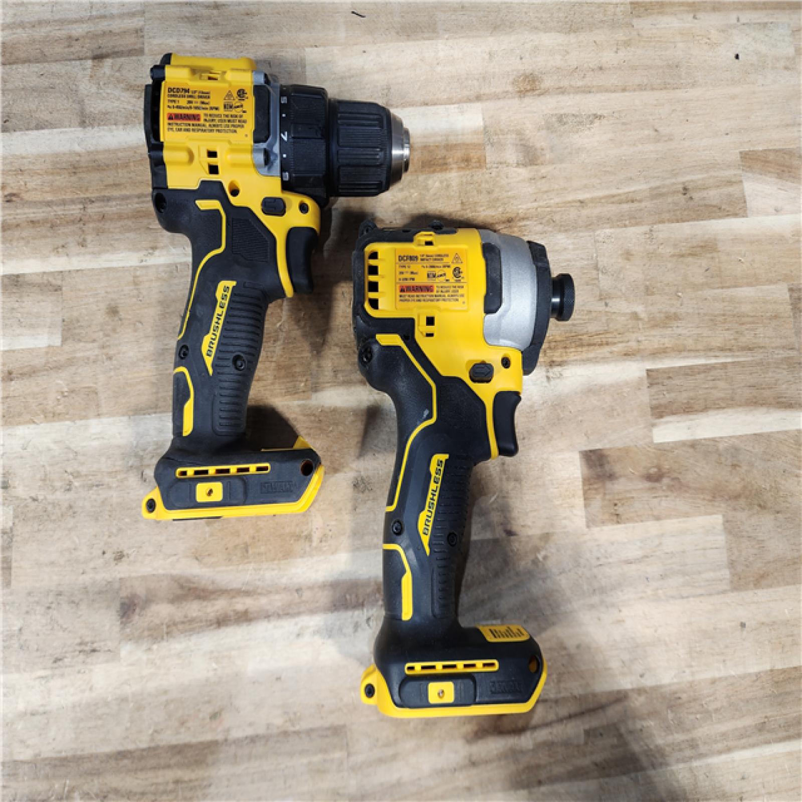 HOUSTON LOCATION - AS-IS DEWALT 2 TOOL COMBO KIT W/ (2) BATTERY & CHARGER
