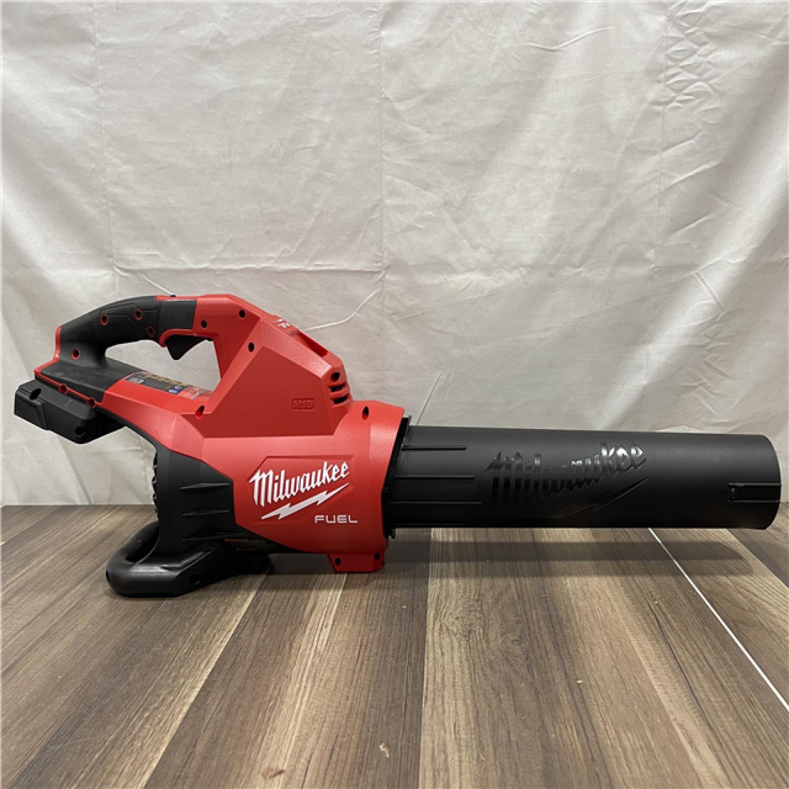 AS-IS Milwaukee M18 FUEL Dual Battery 145 MPH 600 CFM 18V Lithium-Ion (Tool-Only)