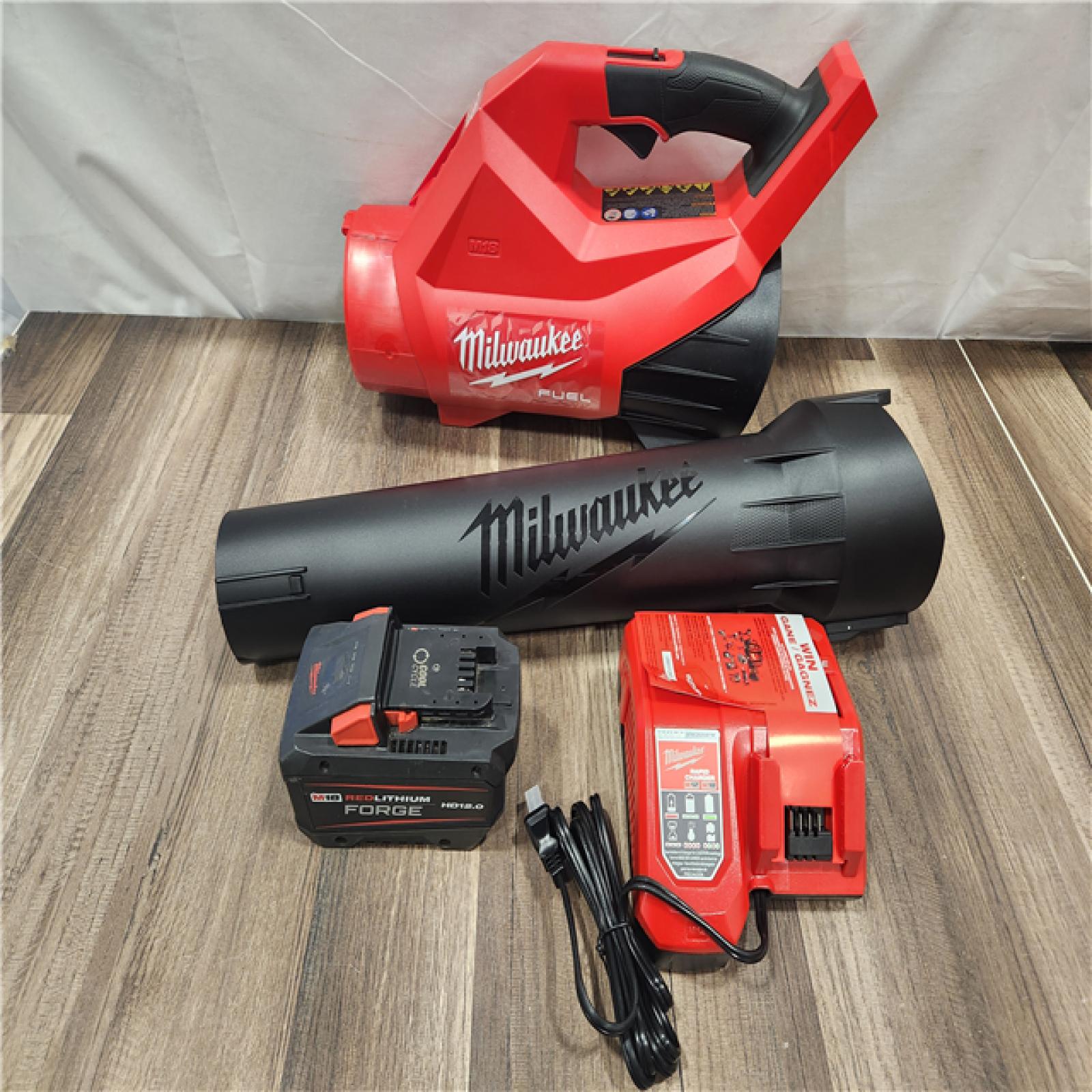 AS-IS- Milwaukee M18 FUEL Blower Kit