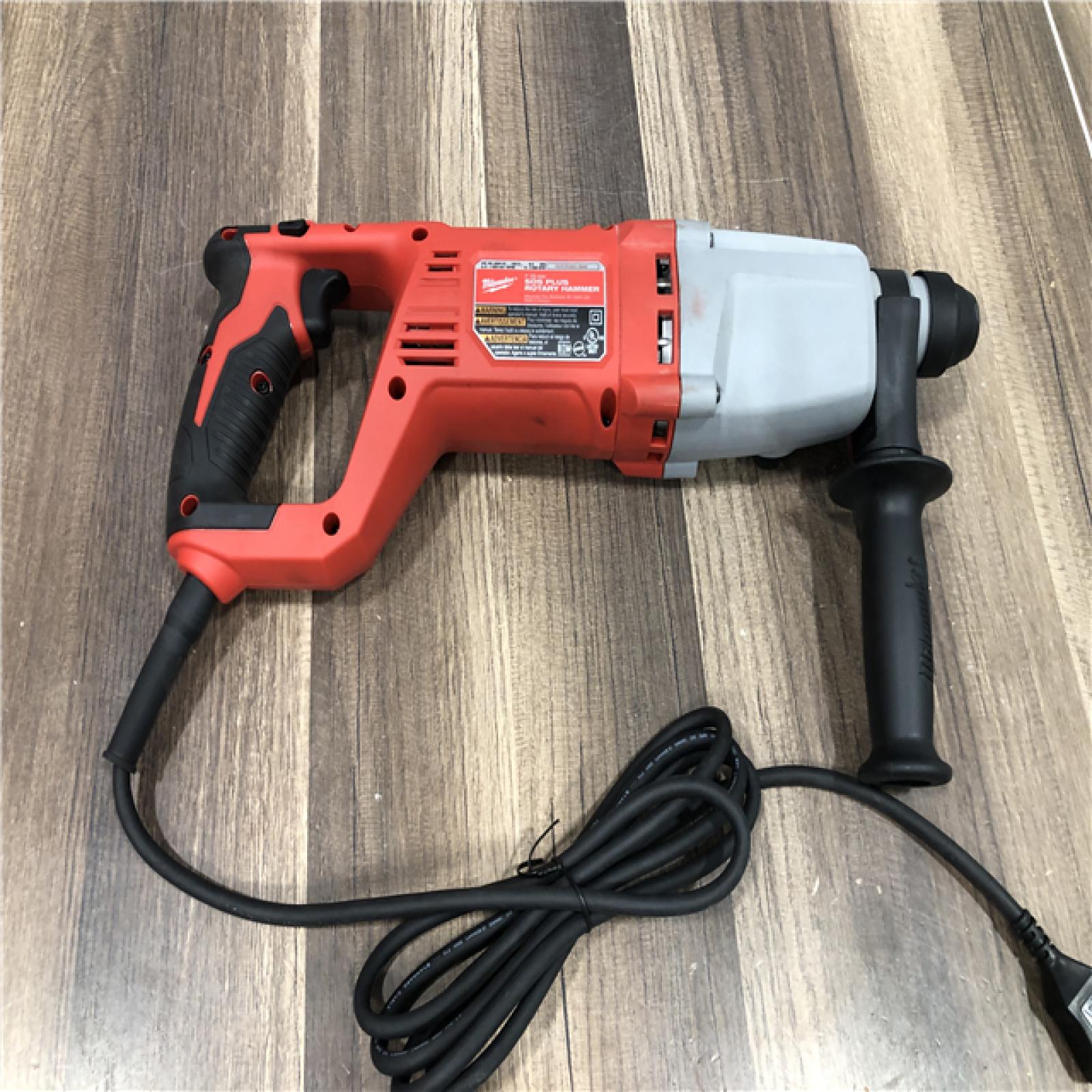 AS-IS Milwaukee 8 Amp Corded 1 in. SDS D-Handle Rotary Hammer