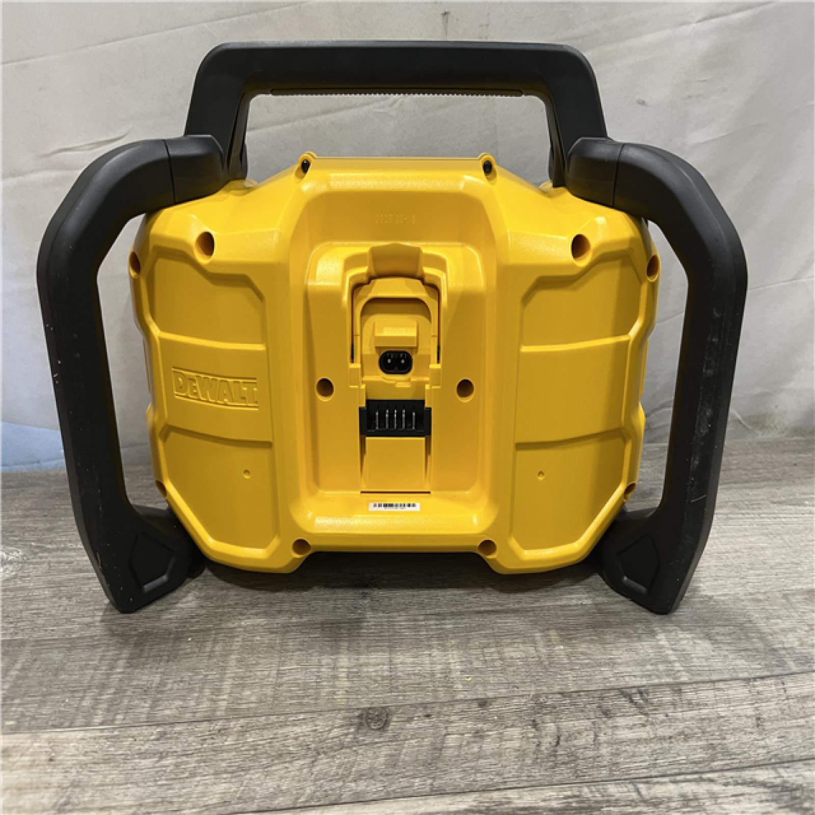AS-IS DEWALT 20V MAX Compact Cordless Bluetooth Radio (Tool Only)