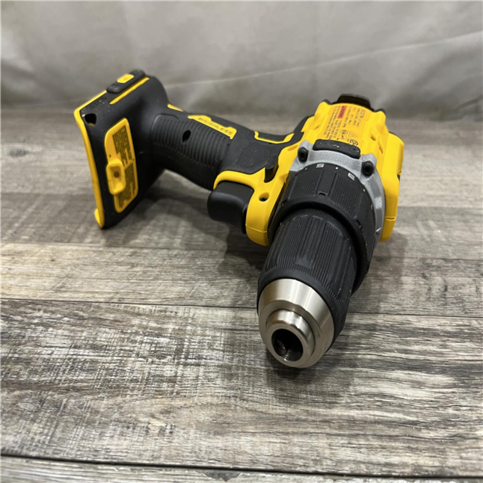 AS-IS DEWALT Atomic 20V Lithium-Ion Cordless Compact 1/2 in. Drill/Driver Kit