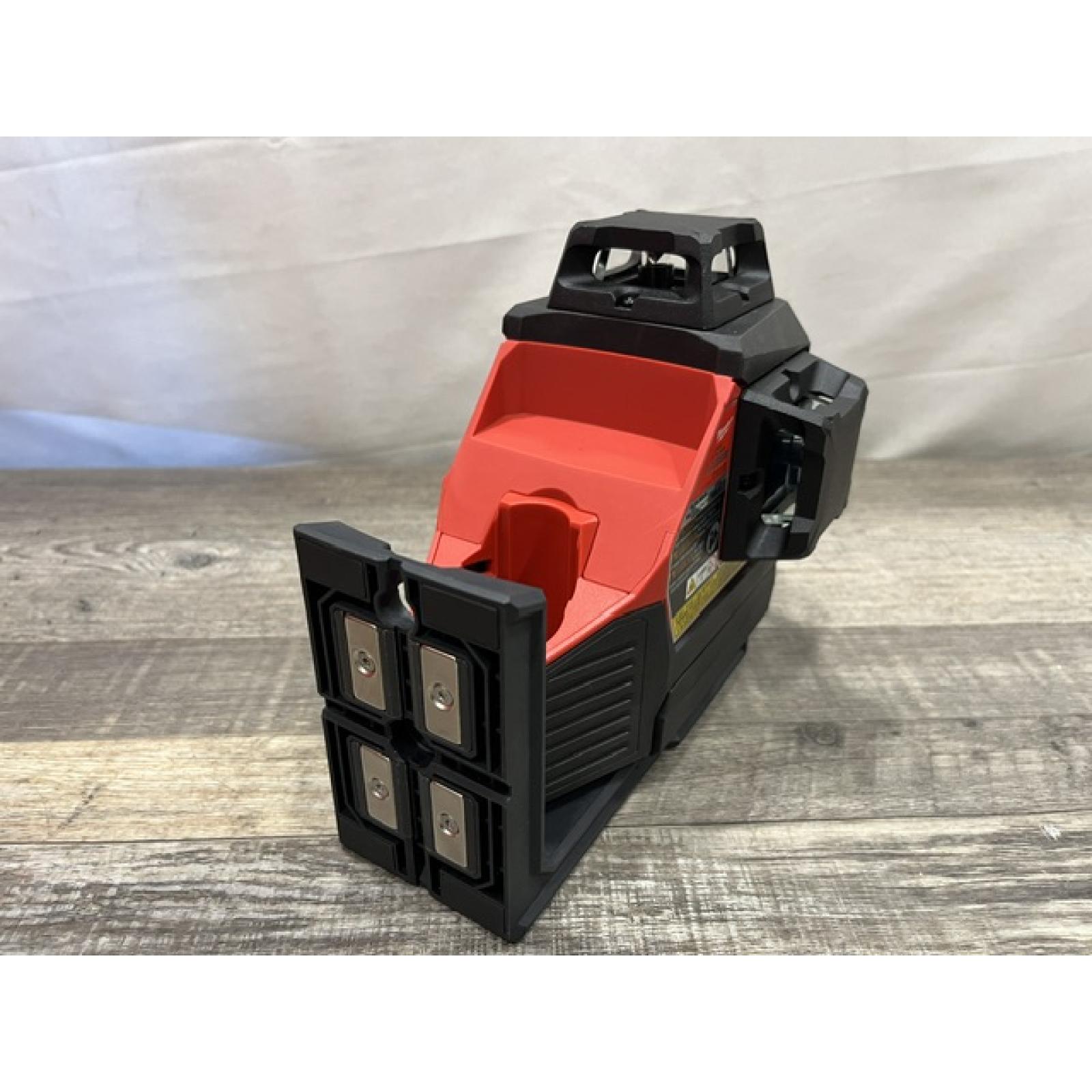 AS-IS Milwaukee 12-Volt Lithium-Ion Cordless Green 250 ft. 3-Plane Laser Level Kit