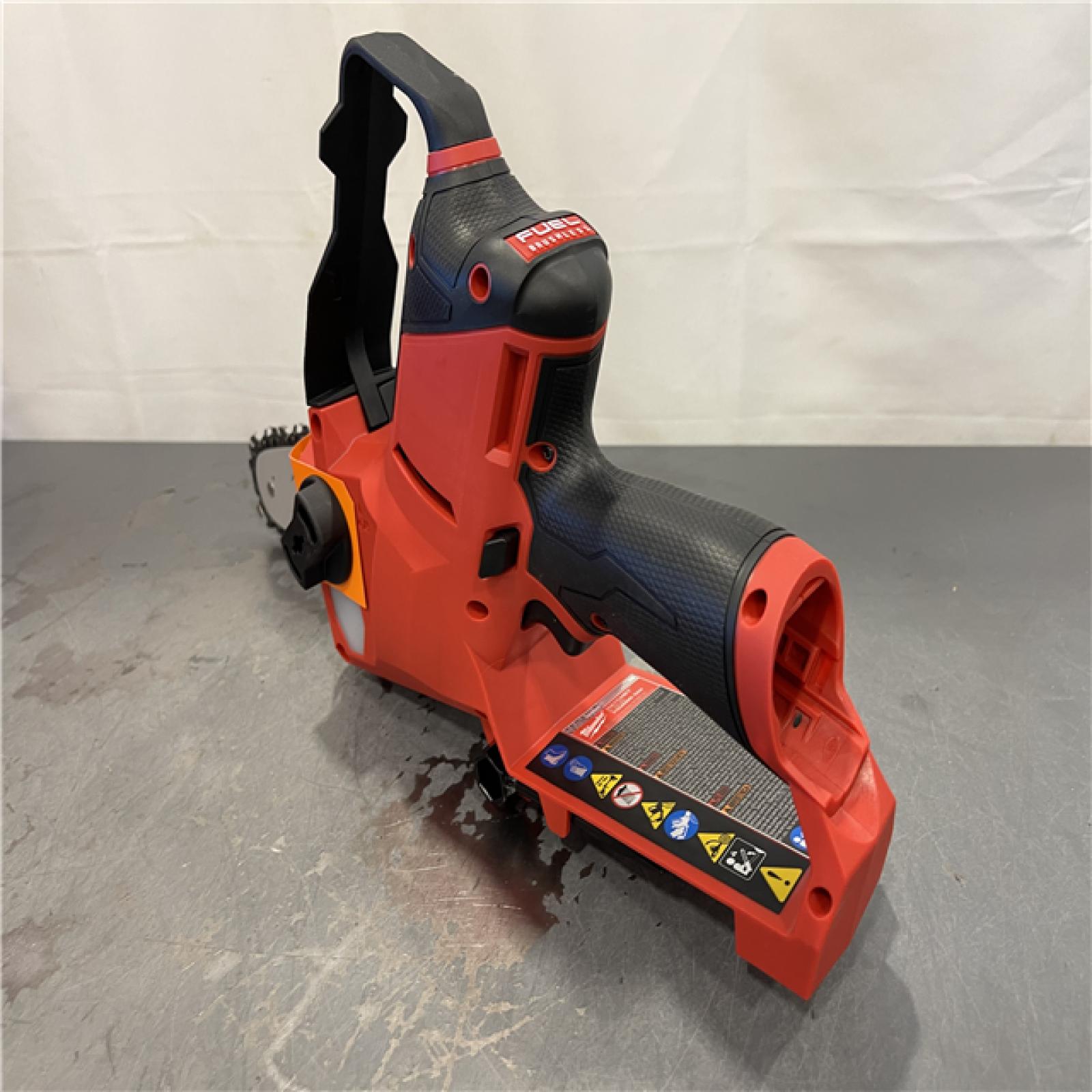 AS-IS - Milwaukee M12 FUEL 6 in. 12V Lithium-Ion Brushless Cordless Pruning Saw HATCHET