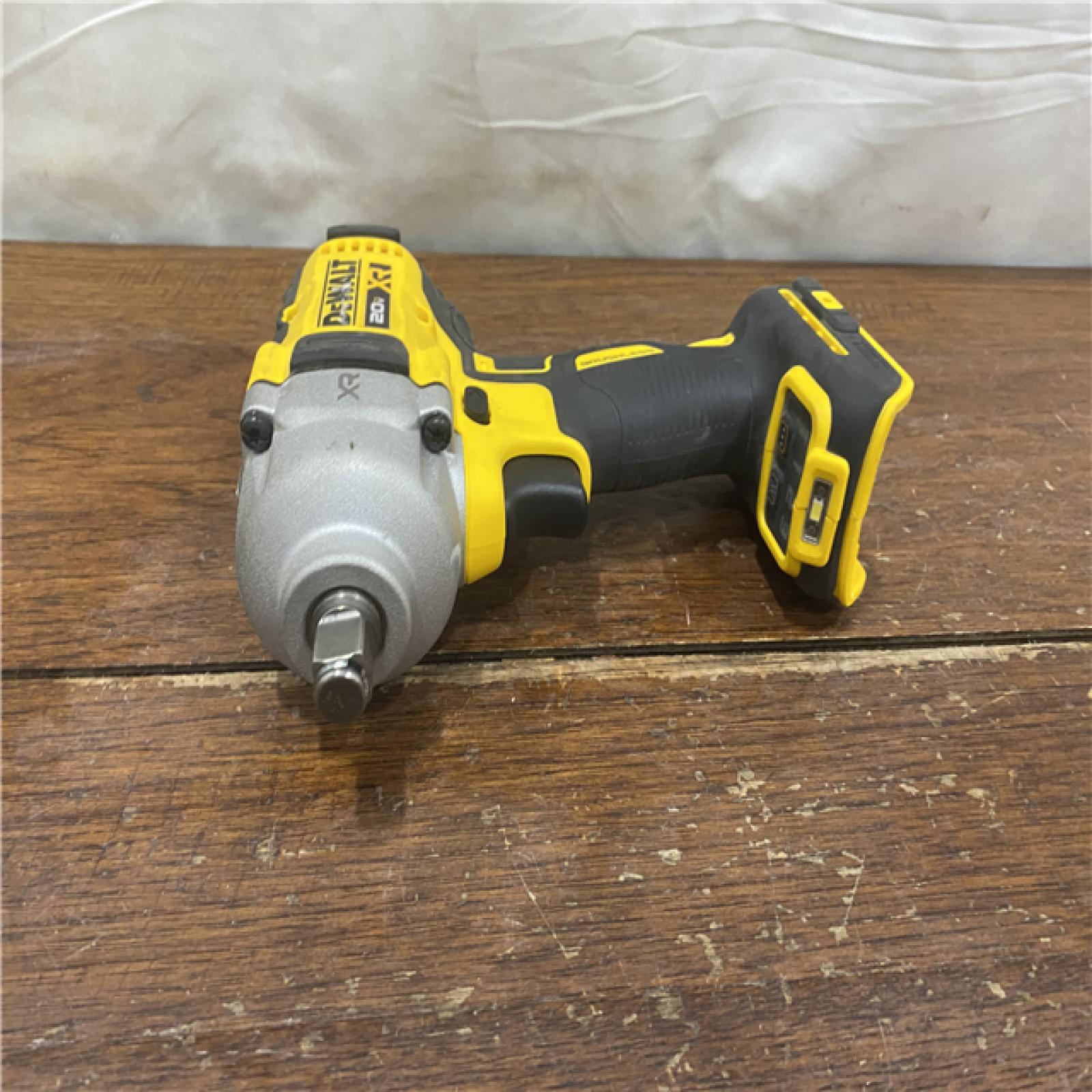 AS-IS Dewalt 20v Max 1/2  Mid-range Impact Wrench  Hog Ring  Tool Only (dcf891b)