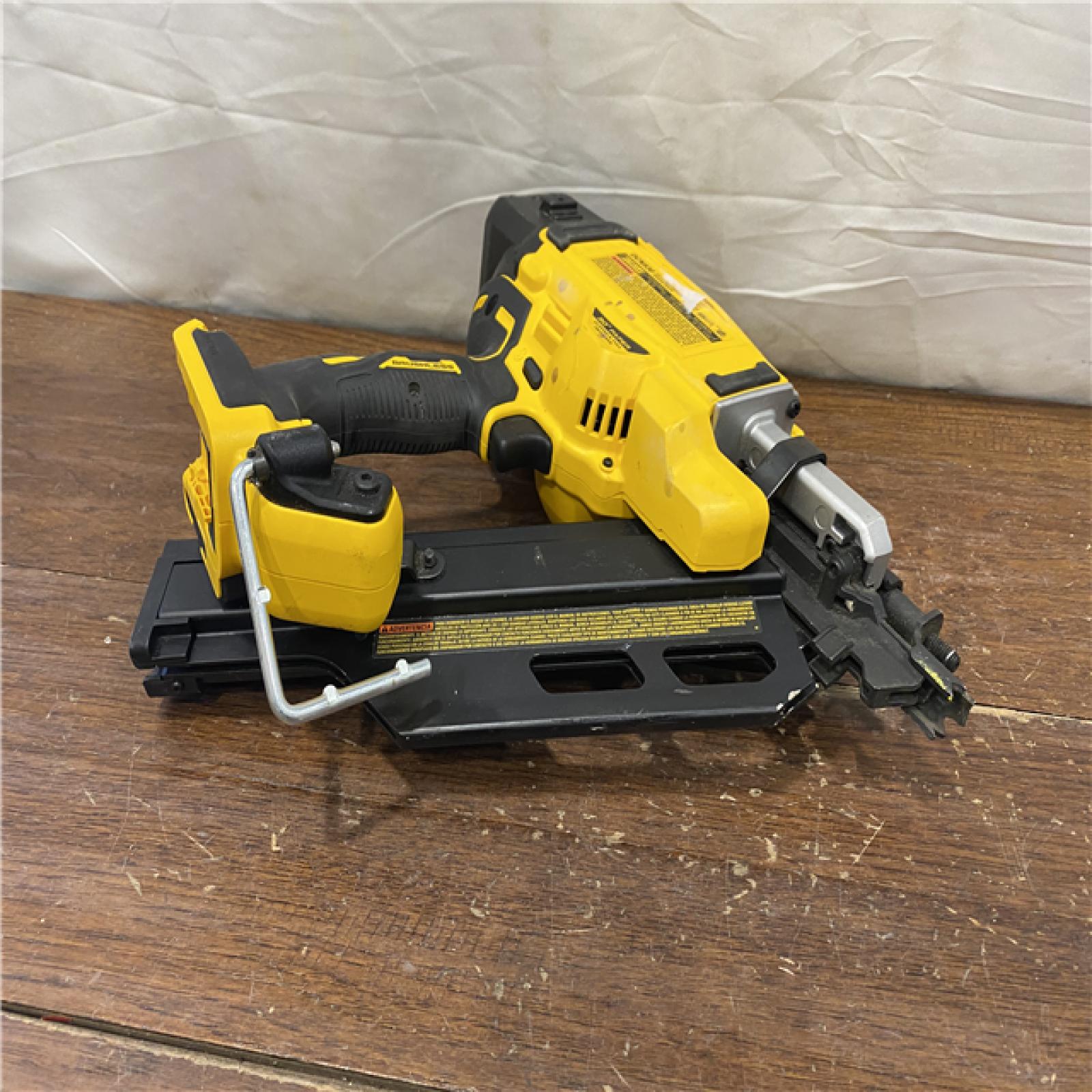 AS-IS DEWAS-IS20-Volt 30Â° Cordless Framing Nailer (Tool-Only)