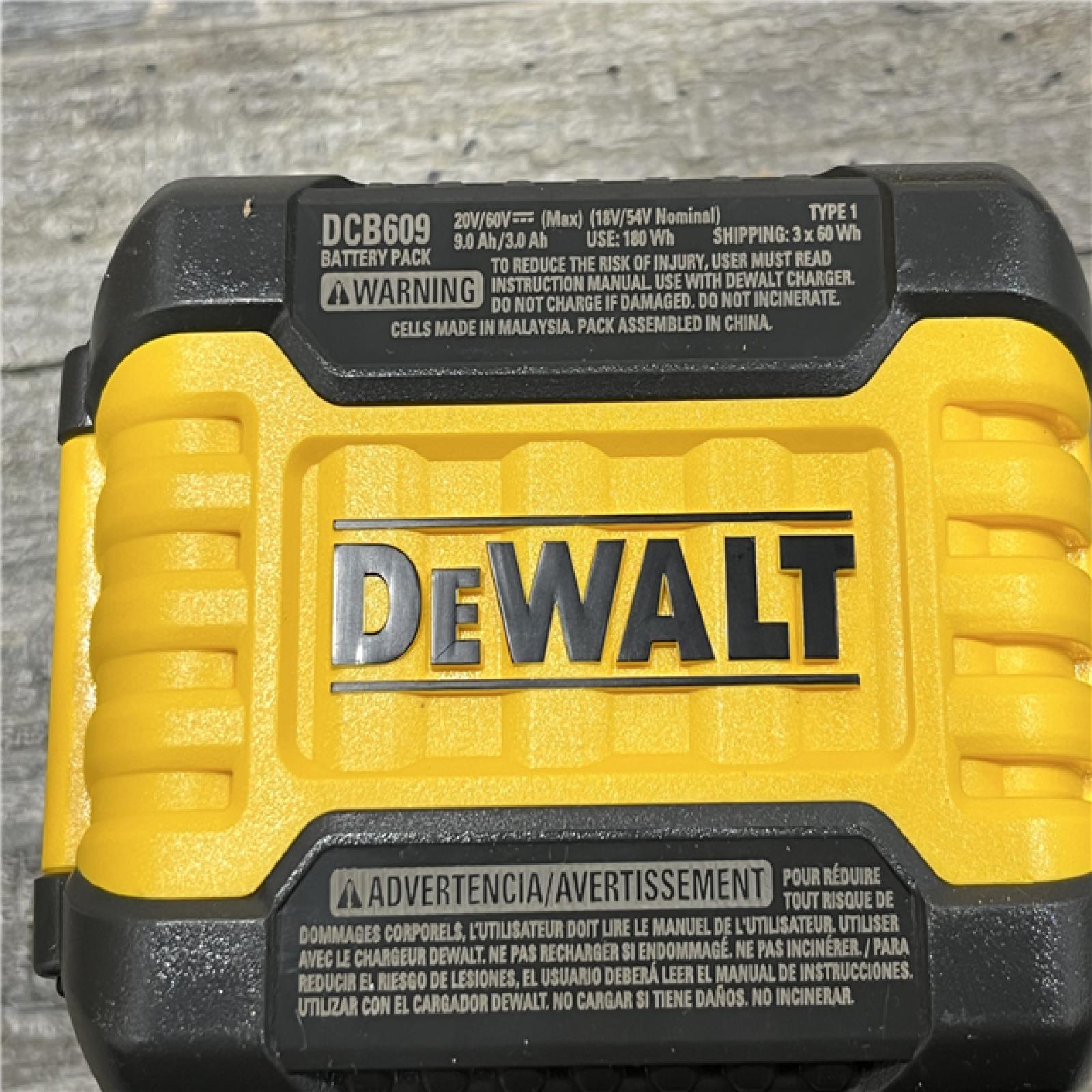 AS-IS DEWALT 20V/60V MAX FLEXVOLT Lithium-Ion 9.0Ah Battery and Charger Starter Kit