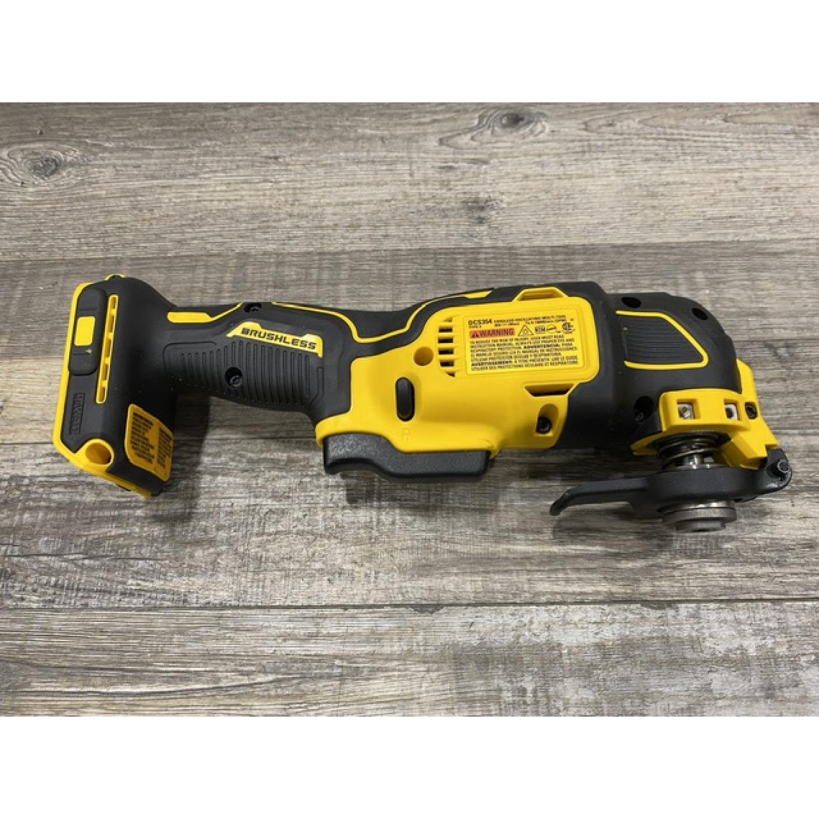 AS-IS DEWALT ATOMIC 20V MAX Cordless Brushless Oscillating Multi Tool Kit