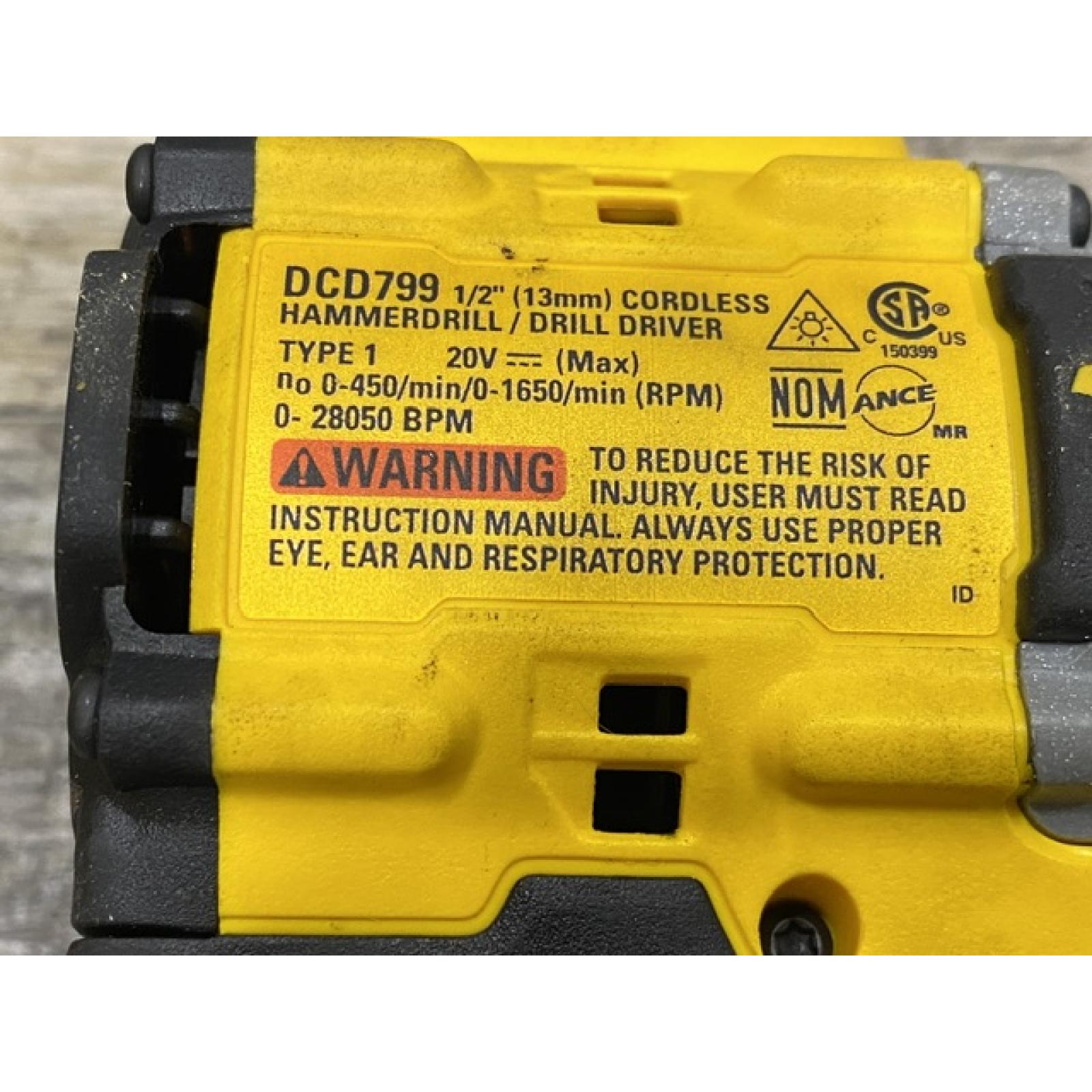 AS-IS DEWALT ATOMIC 20V Cordless 1/2 in. Compact Hammer Drill Kit