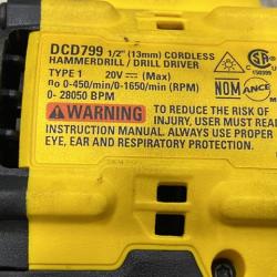 AS-IS DEWALT ATOMIC 20V Cordless 1/2 in. Compact Hammer Drill Kit