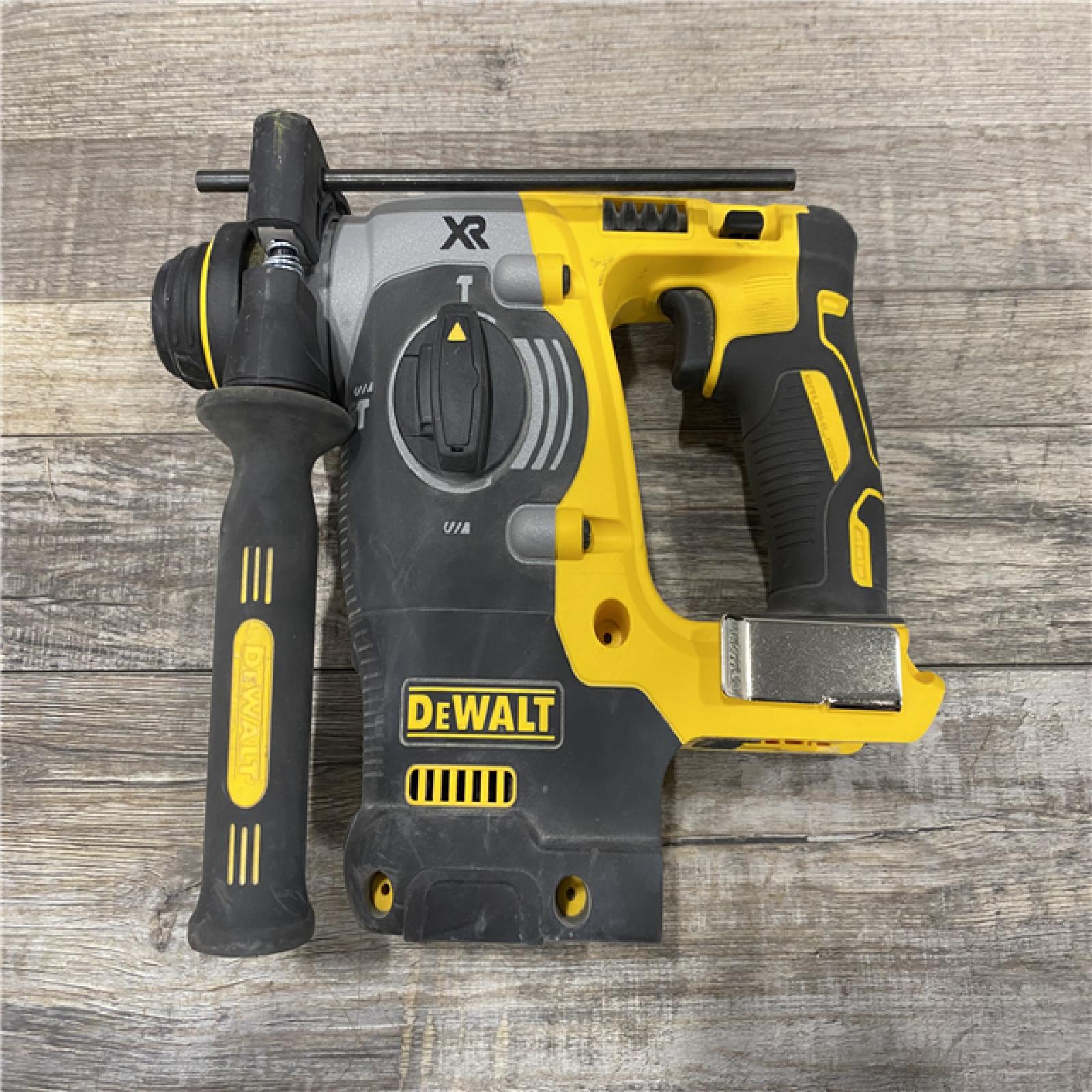 AS-IS DEWALT 20V MAX XR Cordless Brushless 1 in. SDS Plus L-Shape Rotary Hammer (Tool Only)