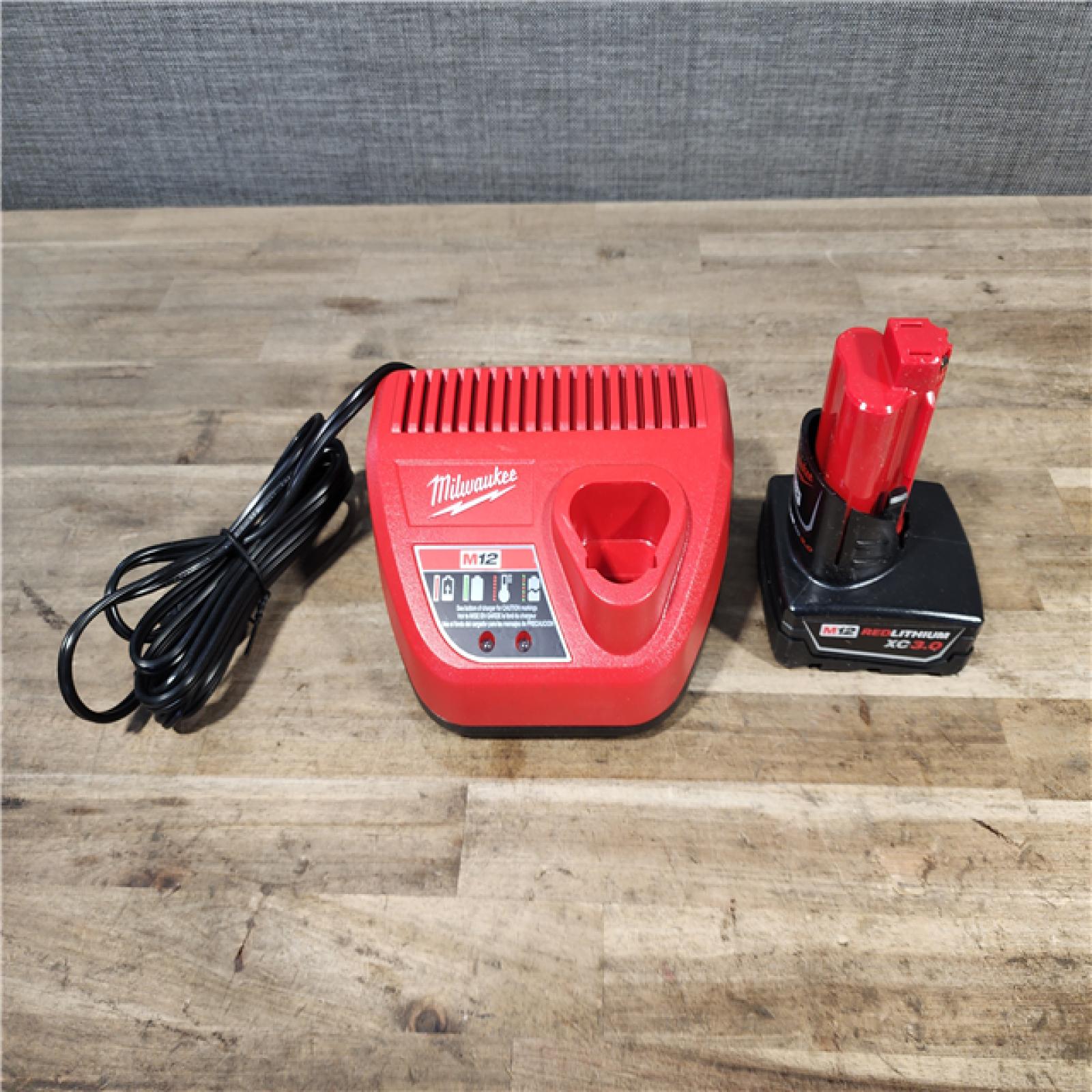 HOUSTON LOCATION - AS-IS Milwaukee 12-Volt Lithium-Ion Cordless Green 250 ft. 3-Plane Laser Level Kit