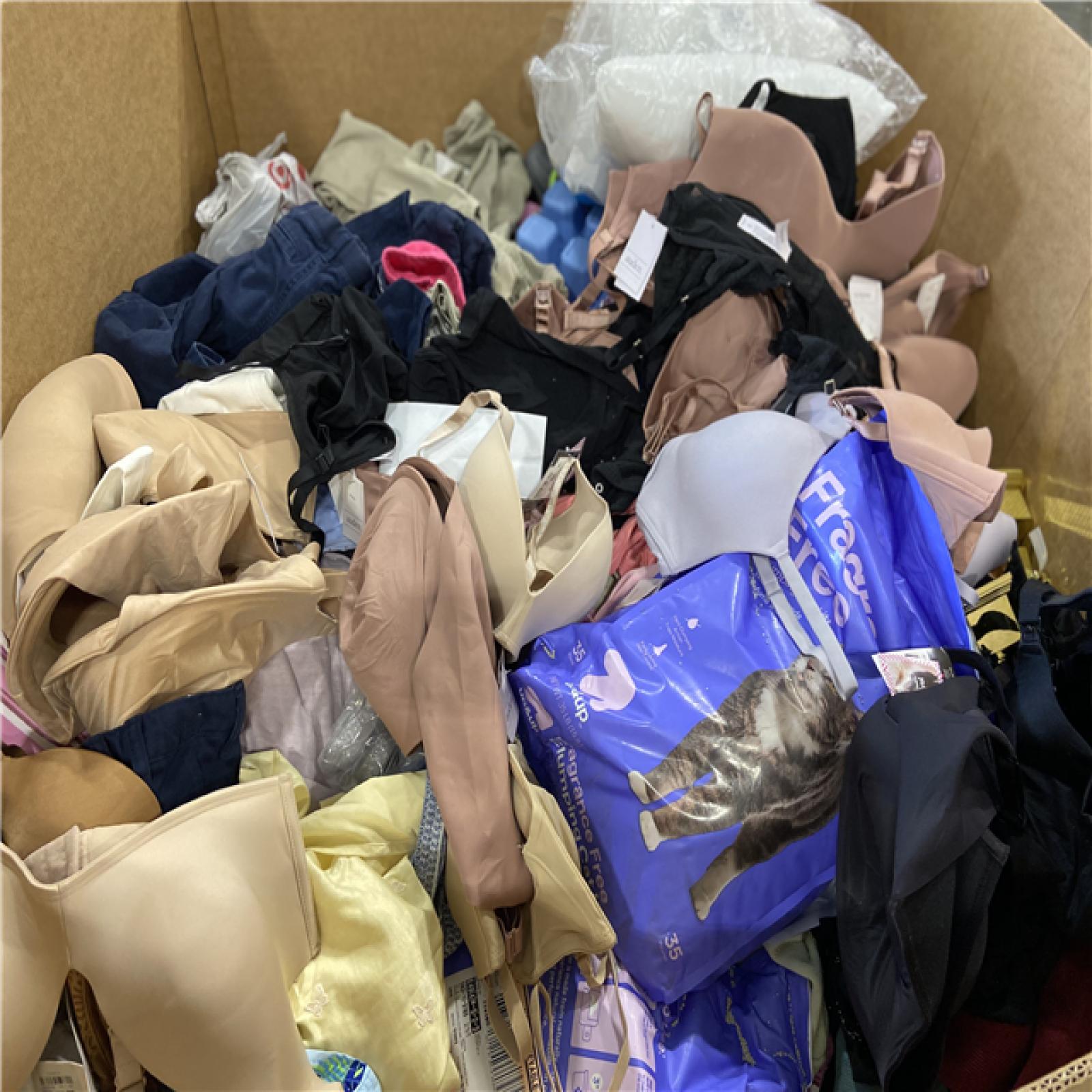 DALLAS LOCATION - BULLSEYE CLOTHING, HOME GOODS PALLET