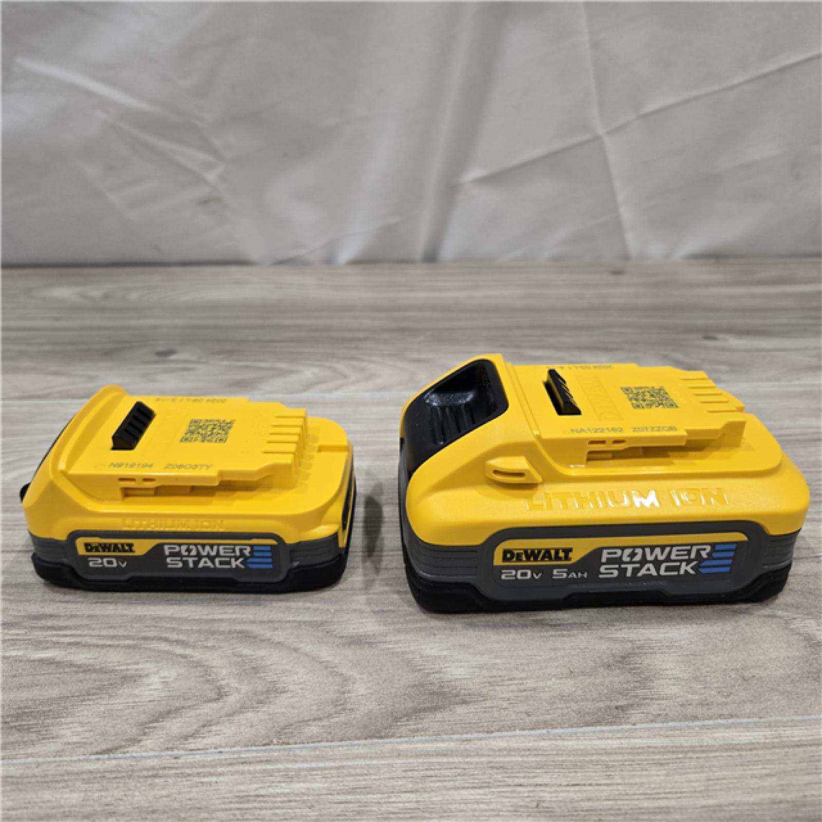 AS-IS Dewalt 20V MAX POWERSTACK Batteries and Charger Starter Kit