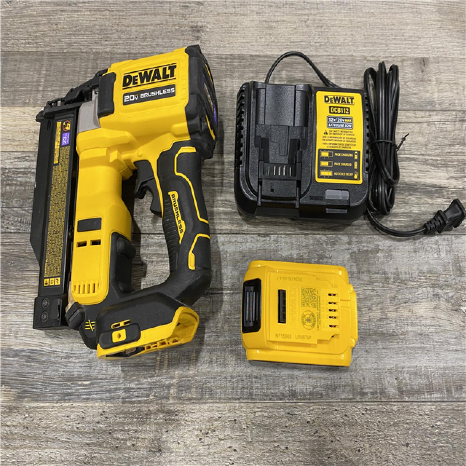 AS-IS DEWALT ATOMIC 20V MAX Lithium Ion Cordless 23 Gauge Pin Nailer Kit