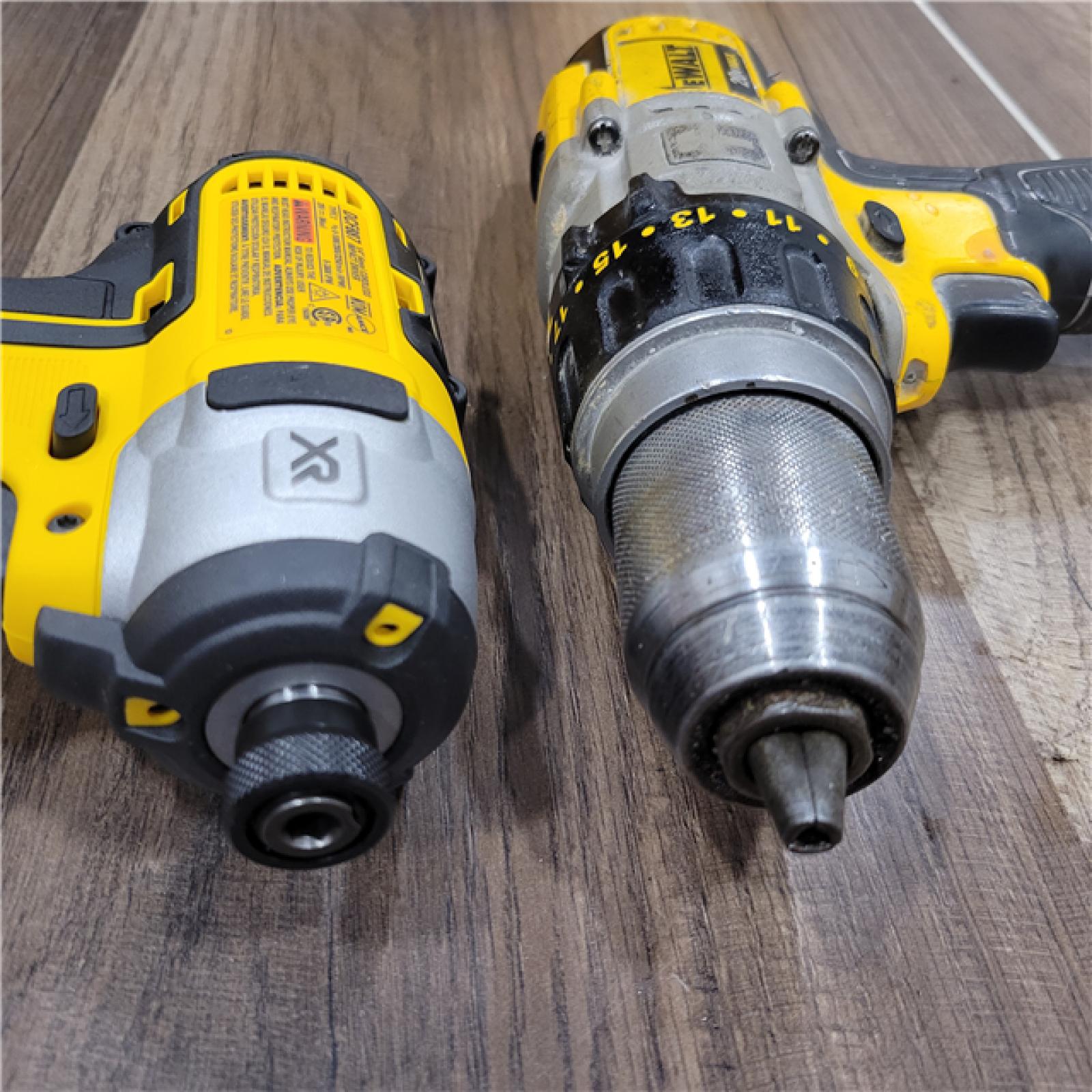 AS-IS DEWALT 20V MAX Cordless Brushless Hammer Drill/Driver 2 Tool Combo Kit with FLEXVOLT ADVANTAGE