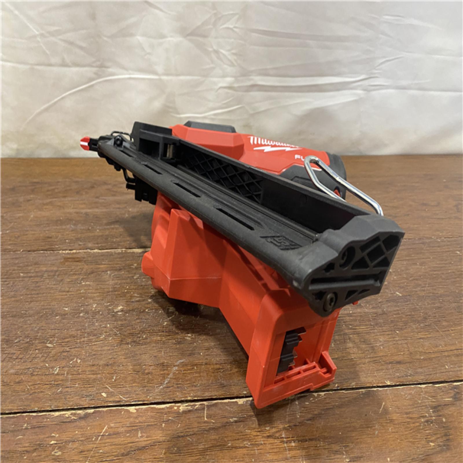 AS-IS Milwaukee 2839-20 M18 FUEL 15 Ga. 18 Volt Brushless Angled Finish Nailer