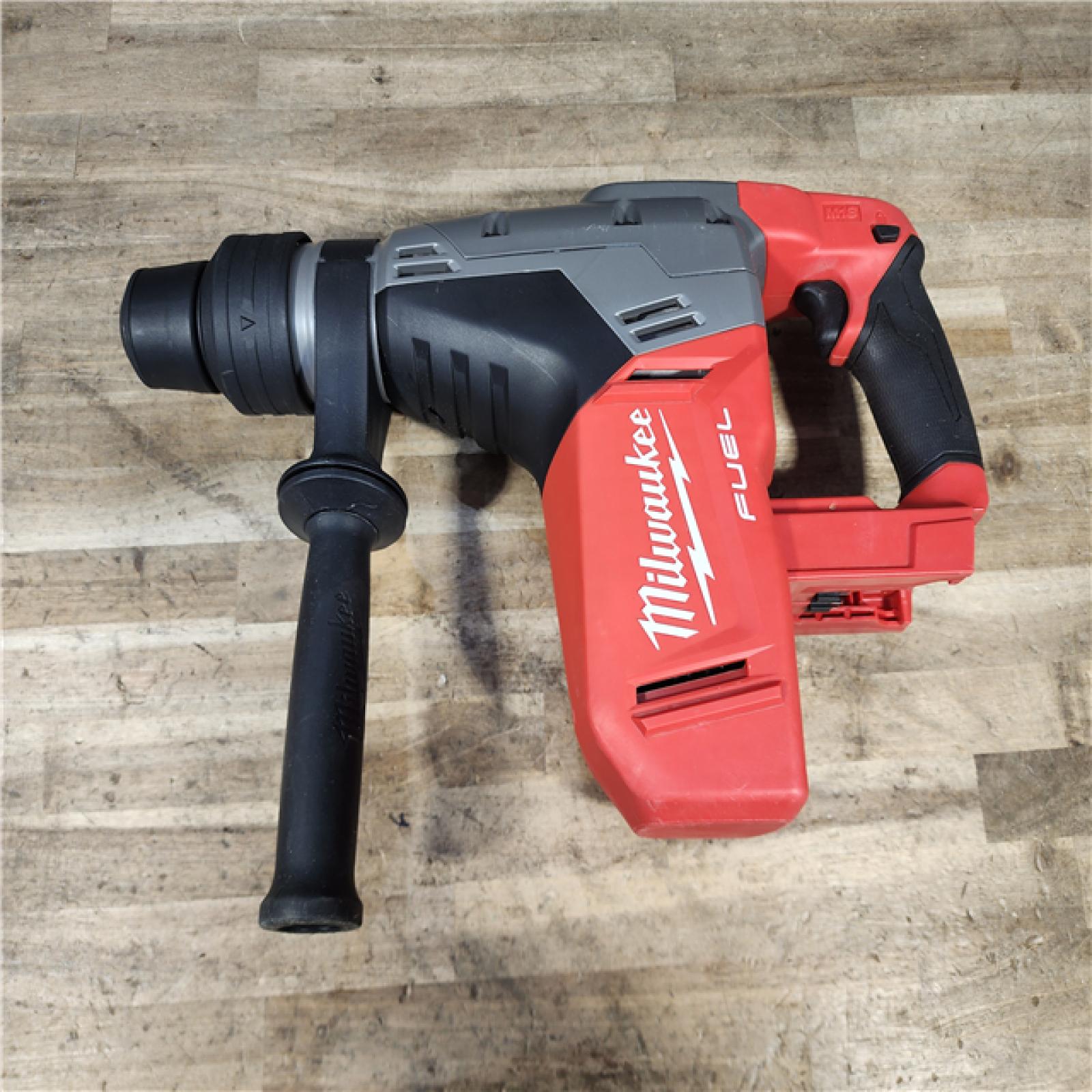 HOUSTON LOCATION - AS-IS Milwaukee  FUEL 18V Lithium-Ion Brushless Cordless 1-9/16 in. SDS-Max Rotary Hammer (Tool-Only)