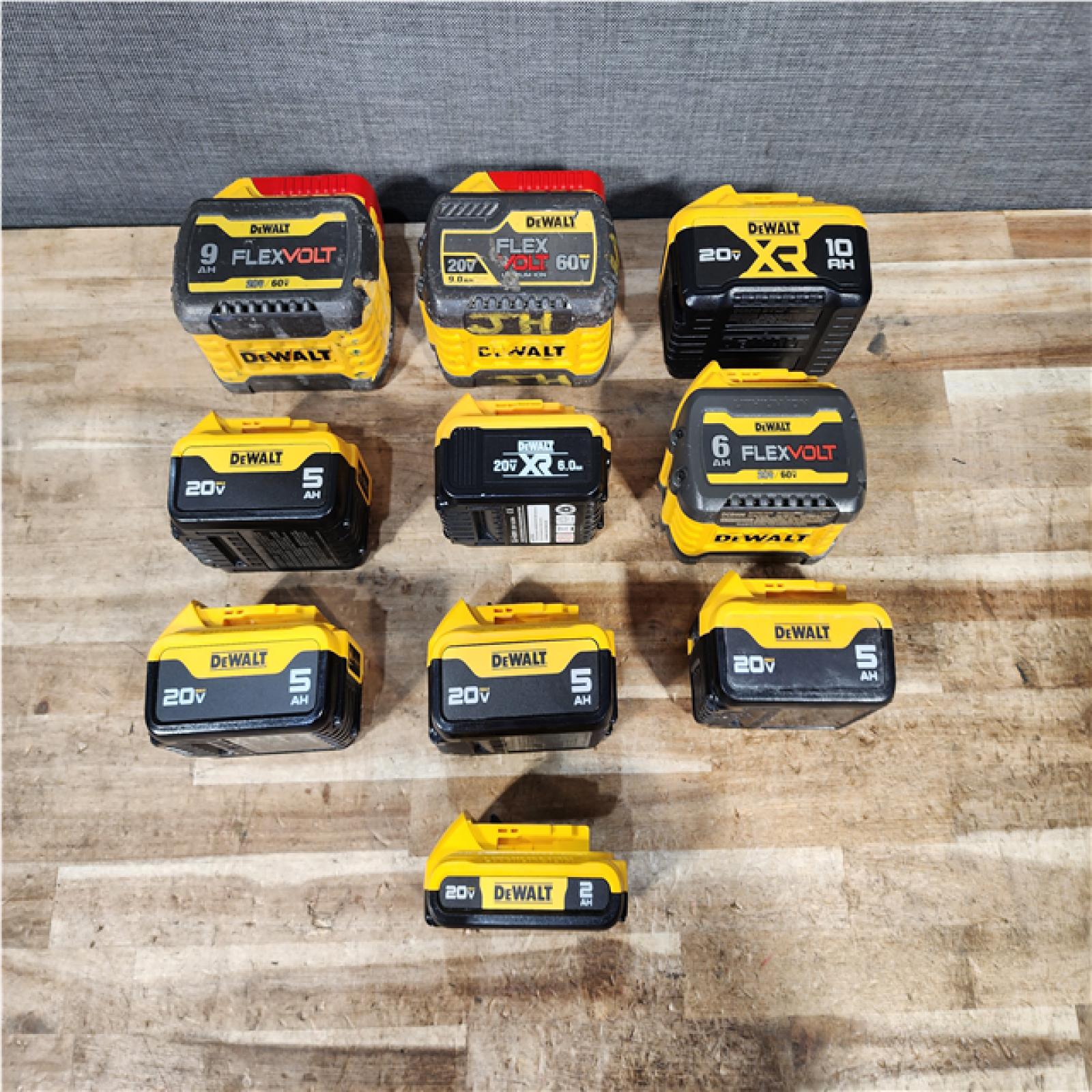 HOUSTON LOCATION - AS - IS DEWALT BATTERY PACK QTY - 10