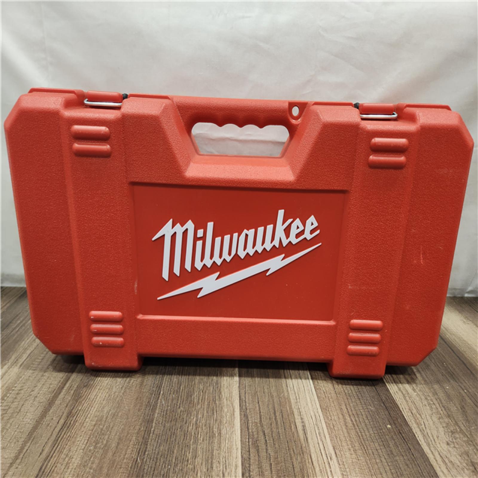 AS-IS- Milwaukee SAWZALL Reciprocating Saw Kit