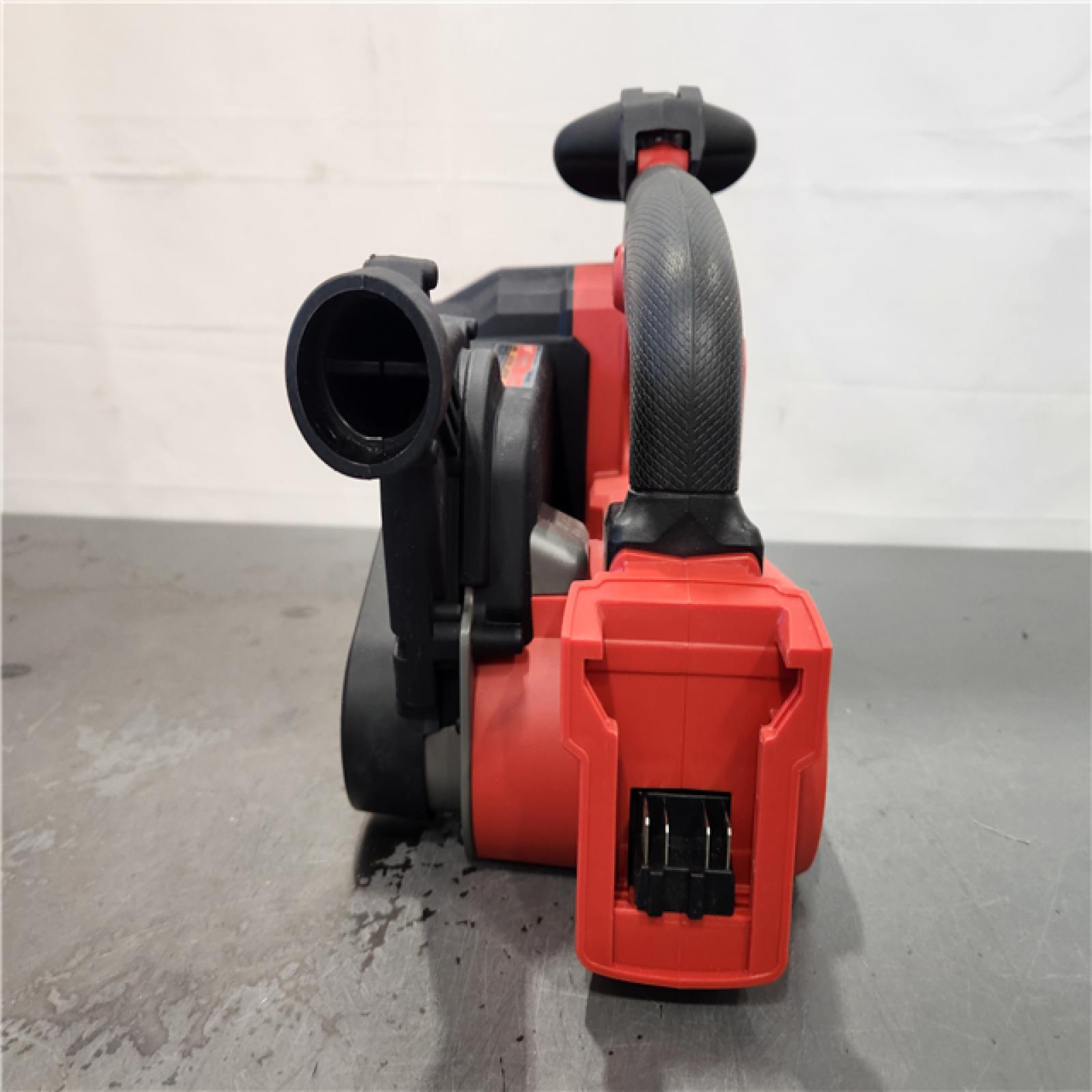 AS-IS- Milwaukee M18 FUEL 18-Volt Lithium-Ion Cordless Belt Sander (Tool-Only)