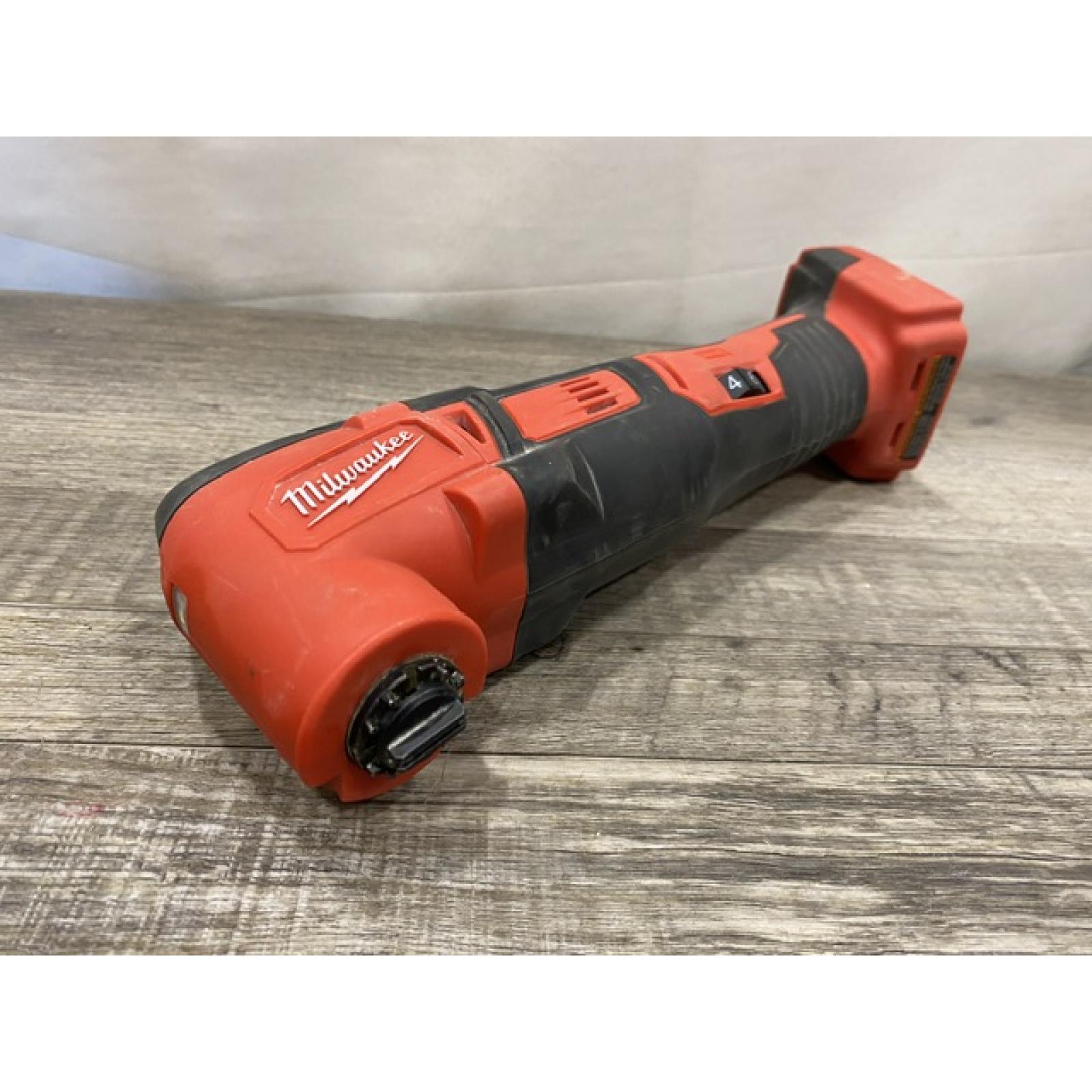 AS-IS Milwaukee 18V Lithium-Ion Cordless Oscillating Multi-Tool (Tool-Only)