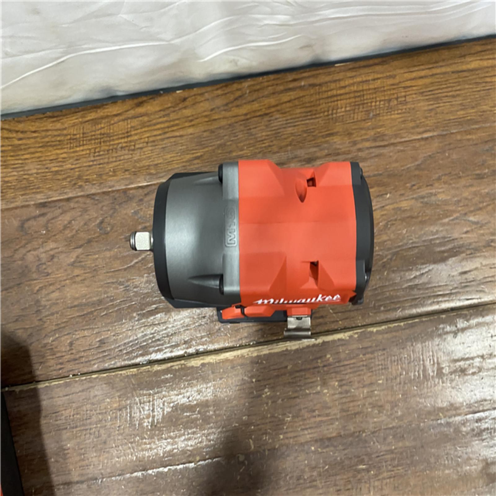AS-IS Milwaukee 2960-22R M18 Fuel 3/8  Mid-Torque Impact Wrench