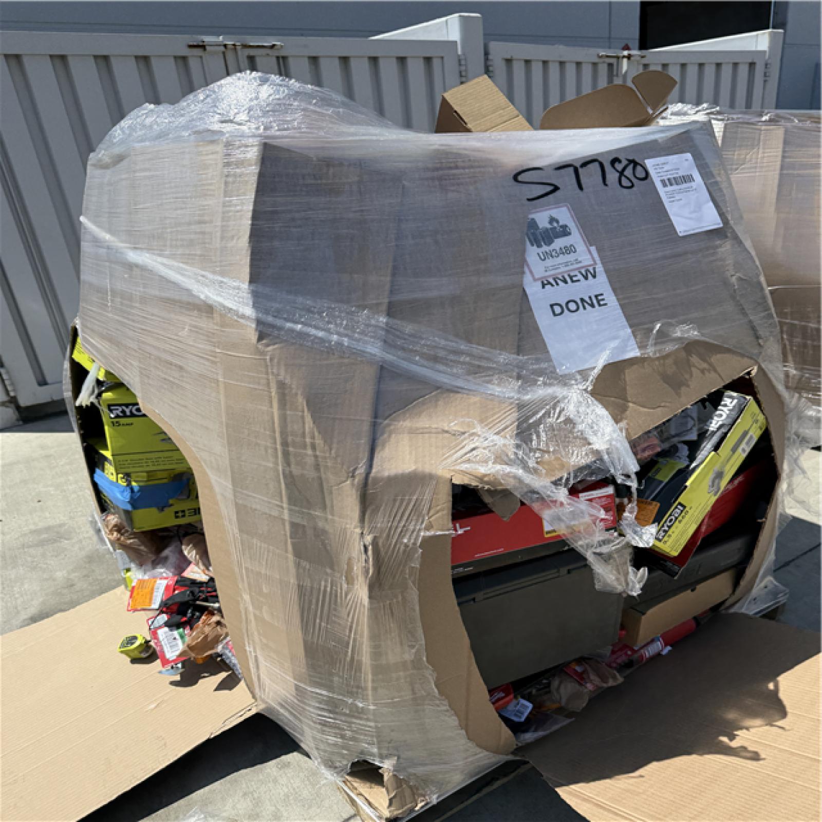 California AS-IS POWER TOOLS Partial Lot (3 Pallets) P-R057780