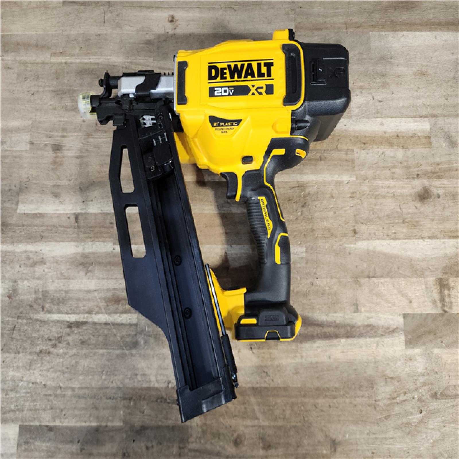HOUSTON LOCATION - AS-IS (APPEARS LIKE NEW) DEWALT 20-Volt 21° Cordless Framing Nailer (Tool-Only)