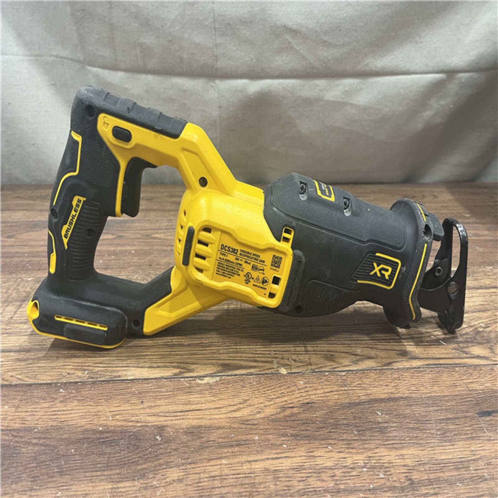 AS-IS 20-Volt XR Lithium-Ion 6-Tool Cordless Combo Kit with (2) 5.0 Ah Battery Packs and Charger