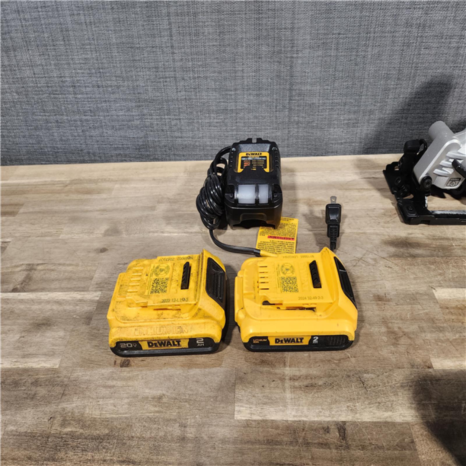 HOUSTON LOCATION - AS-IS DEWALT 4 TOOL COMBO KIT W/ (2) BATTERY & CHARGER