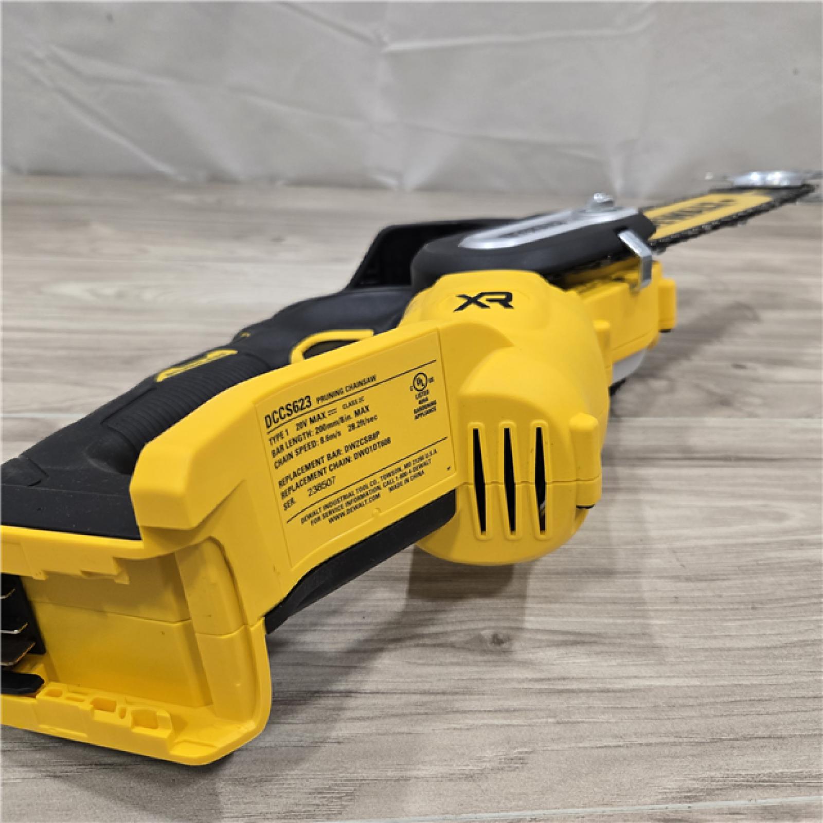 LIKE NEW! - DeWalt 20V MAX Cordless Pruning Chainsaw (Tool Only)
