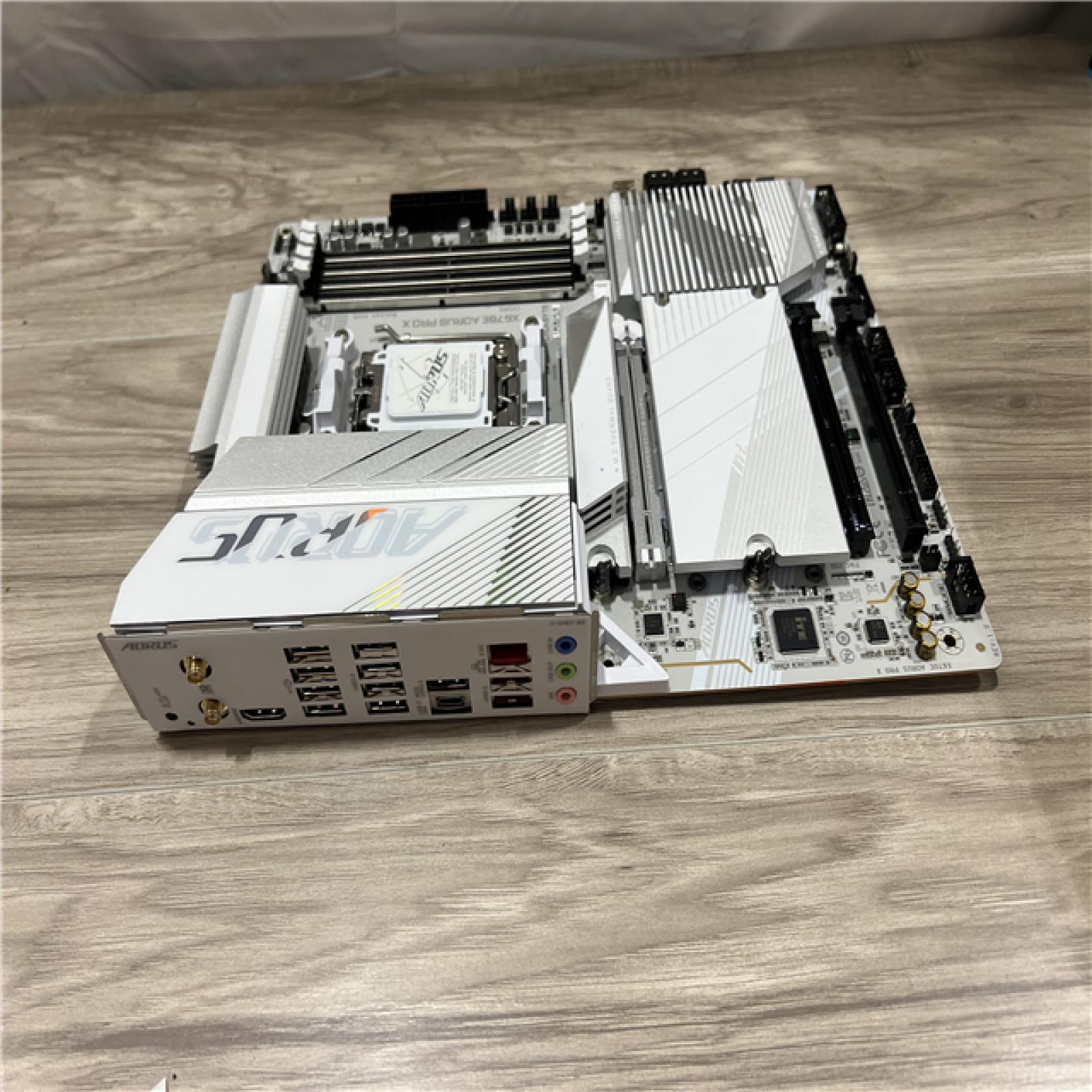 AS-IS GIGABYTE X670E AORUS PRO X AM5 LGA 1718 AMD X670E ATX Motherboard DDR5