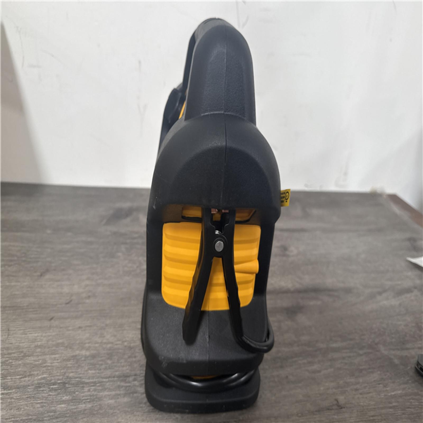 CALIFORNIA AS IS DEWALT DXAEJ14 JUMP STARTER WITH AIR COMPRESSOR