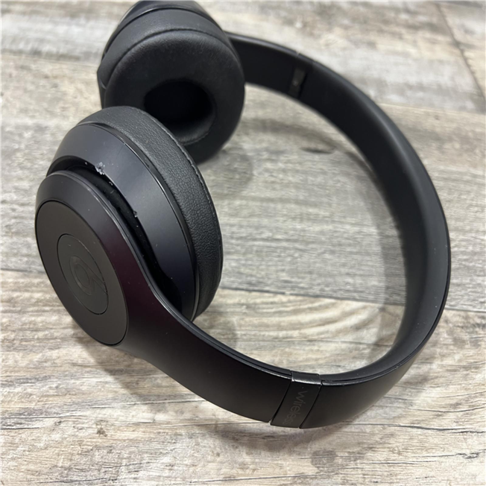 AS-IS Beats Solo3 Wireless On-Ear Headphones-BLACK MATTE