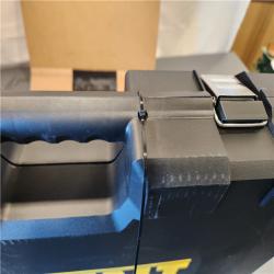 AS-IS- Grease Gun Kit Lithium-ion 20 V MAX DEWALT