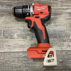 AS-IS Milwaukee 18V Lithium-Ion Brushless Cordless 1/2 in. Compact Drill/Driver Kit