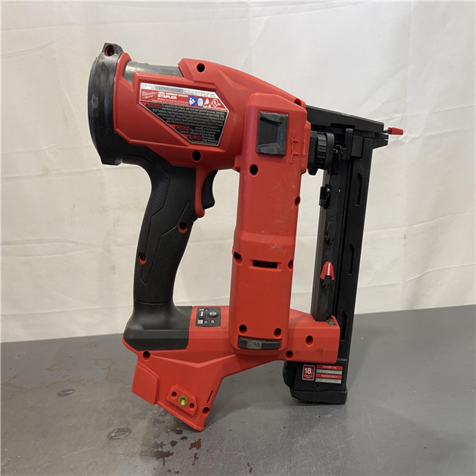 AS-IS- MILWAUKEE FUEL 18V Cordless 18-Gauge 1/4 in. Narrow Crown Stapler (Tool-Only)