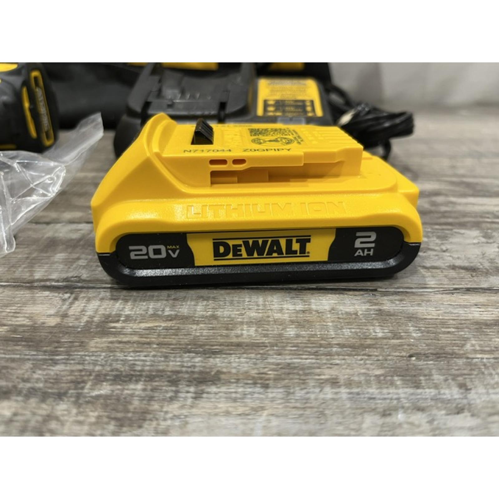 AS-IS DEWALT Atomic 20V Max Lithium-Ion Brushless Cordless Compact 1/4 in. Impact Driver Kit