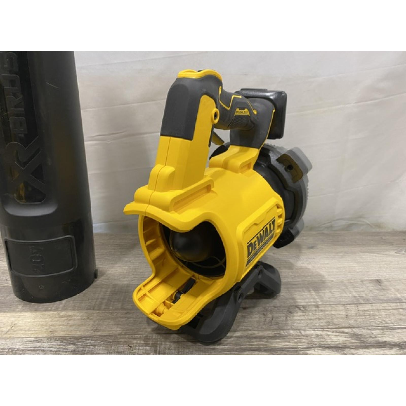 AS-IS DEWALT 20V MAX* XR Brushless Cordless Handheld Blower Kit