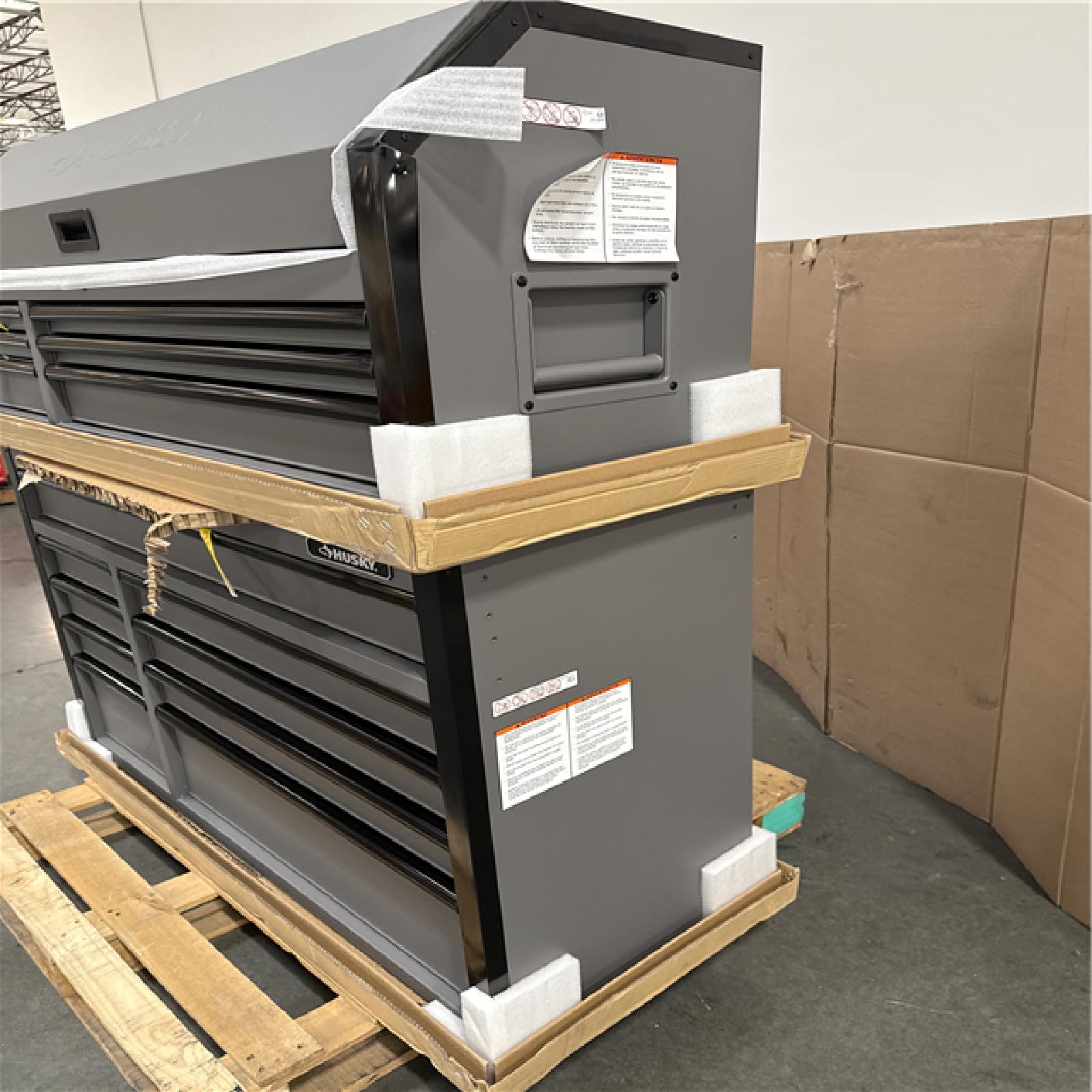 California AS-IS HUSKY Tool Chest & Cabinet Combo 15-Drawers; Appears in Excellent Condition