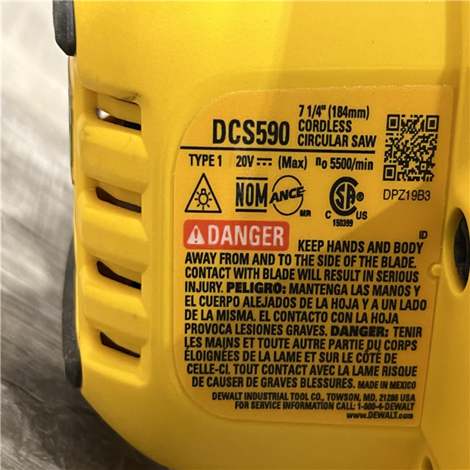 AS-IS DEWALT 20-Volt MAX 7-1/4 in. Cordless Circular Saw (Tool Only)