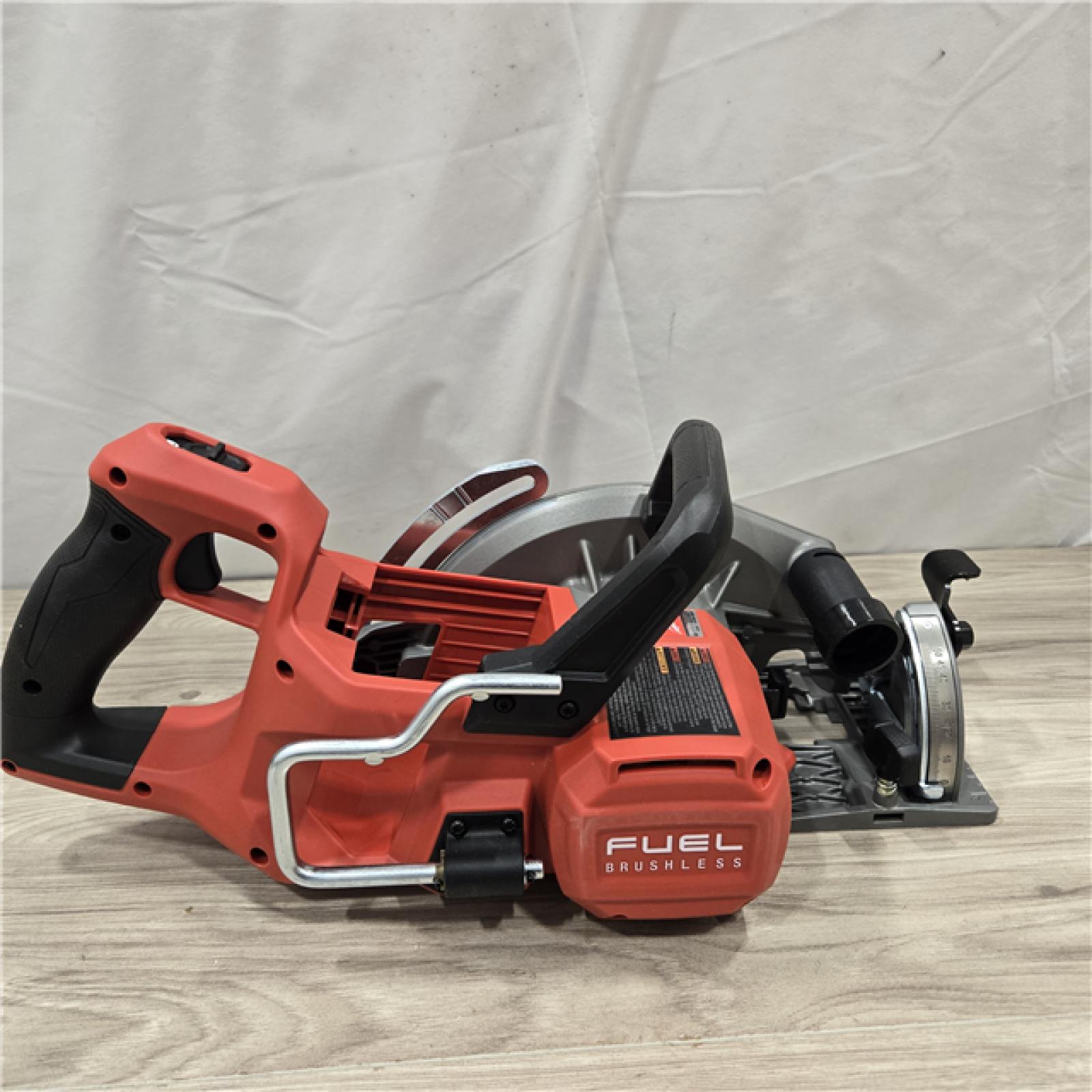 AS-IS MILWAUKEE 7-1/4 REAR HANDLE CIRCULAR SAW (TOOL ONLY)