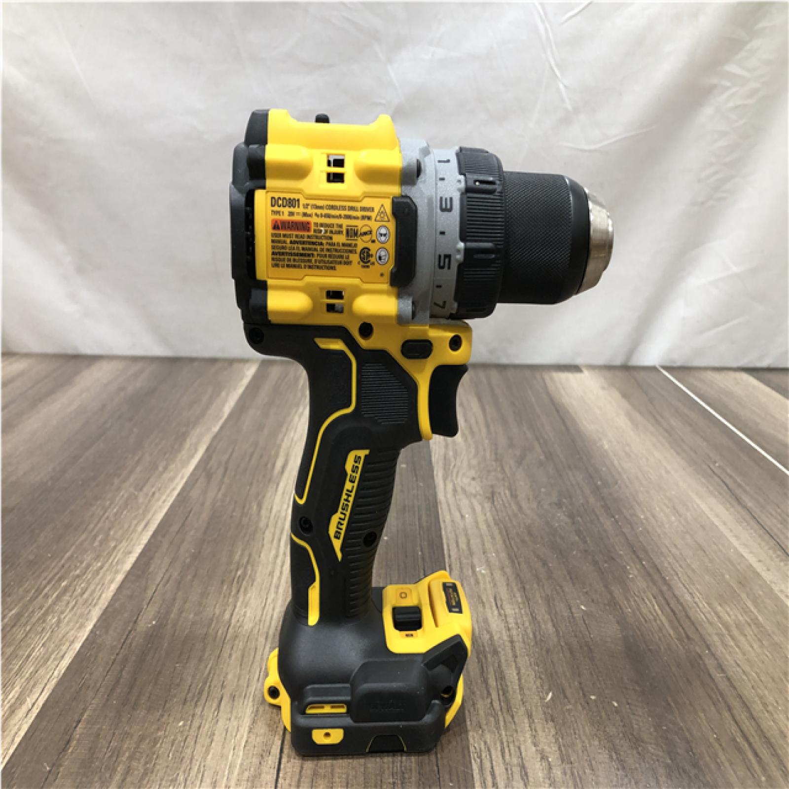 AS-IS DEWALT 20V XR Lithium-Ion Cordless Brushless 1/2 in. Drill/Driver Kit