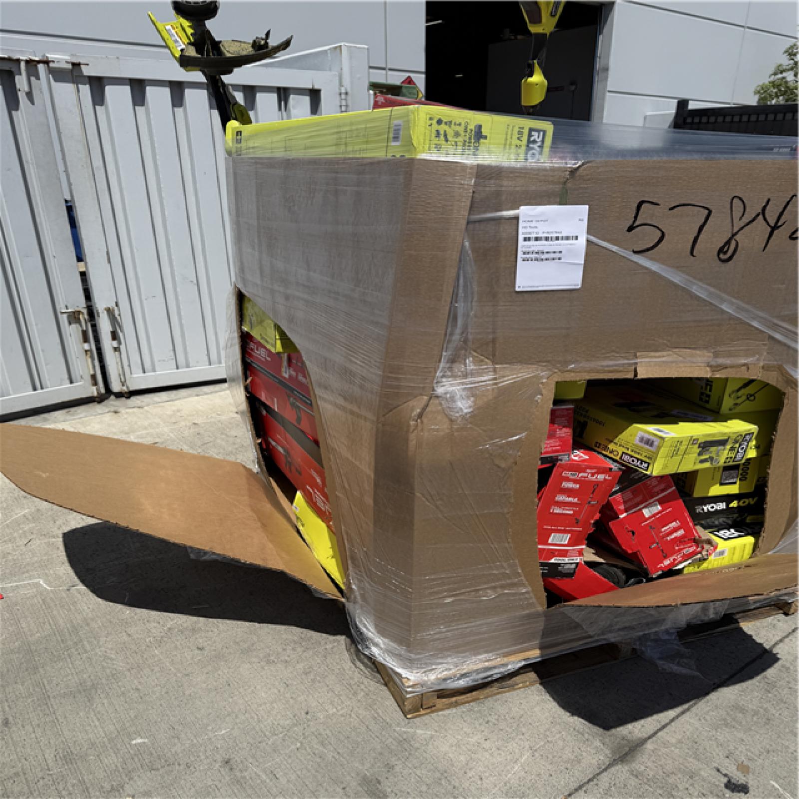 California AS-IS POWER TOOLS Partial Lot (3 Pallets) P-R057842