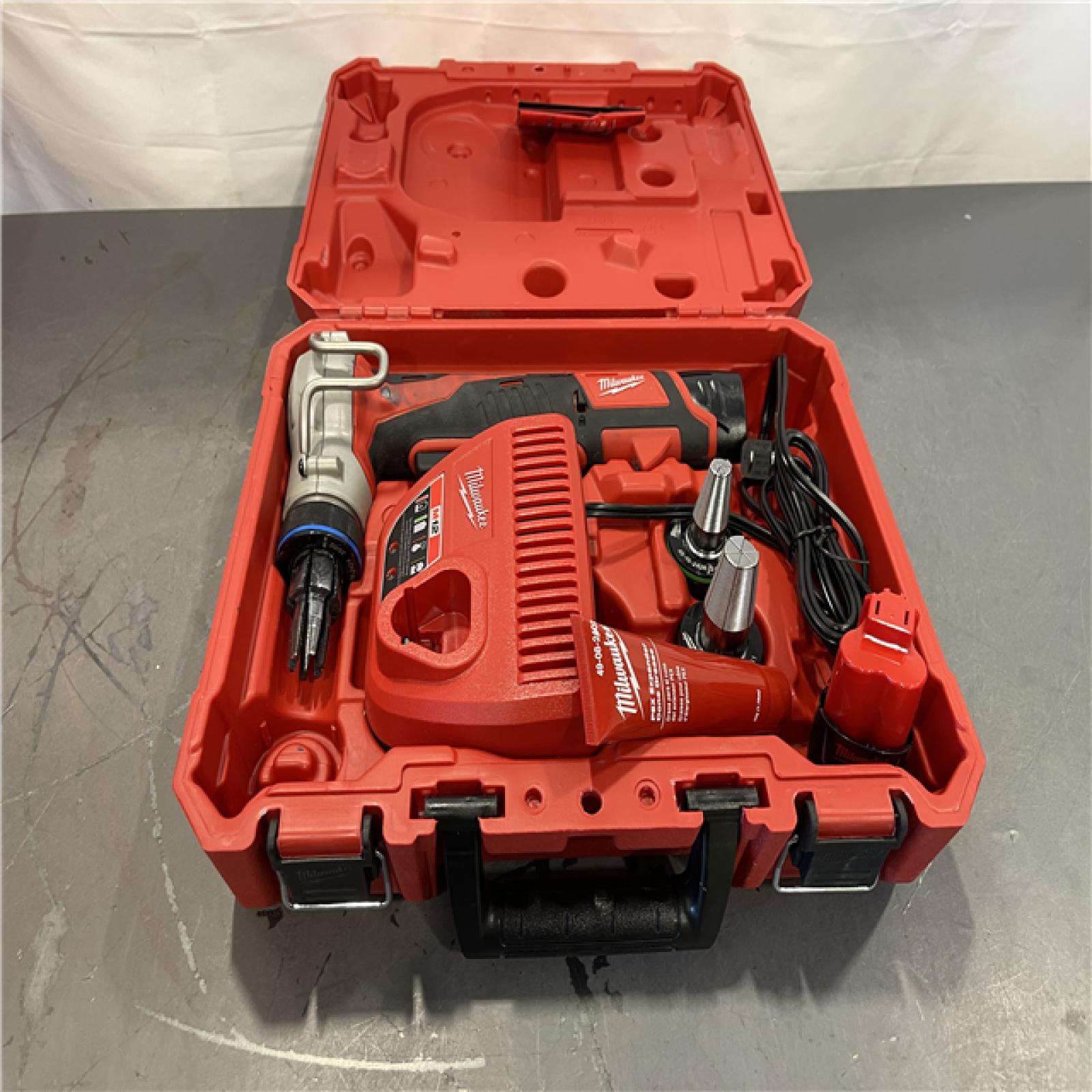 AS-IS - Milwaukee M12 Cordless PEX Expansion Tool Kit