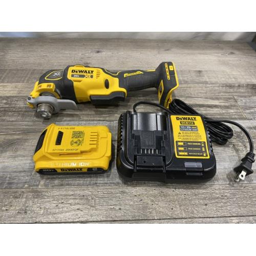 AS-IS DEWALT 20V MAX XR Cordless Brushless 3-Speed Oscillating Multi Tool Kit