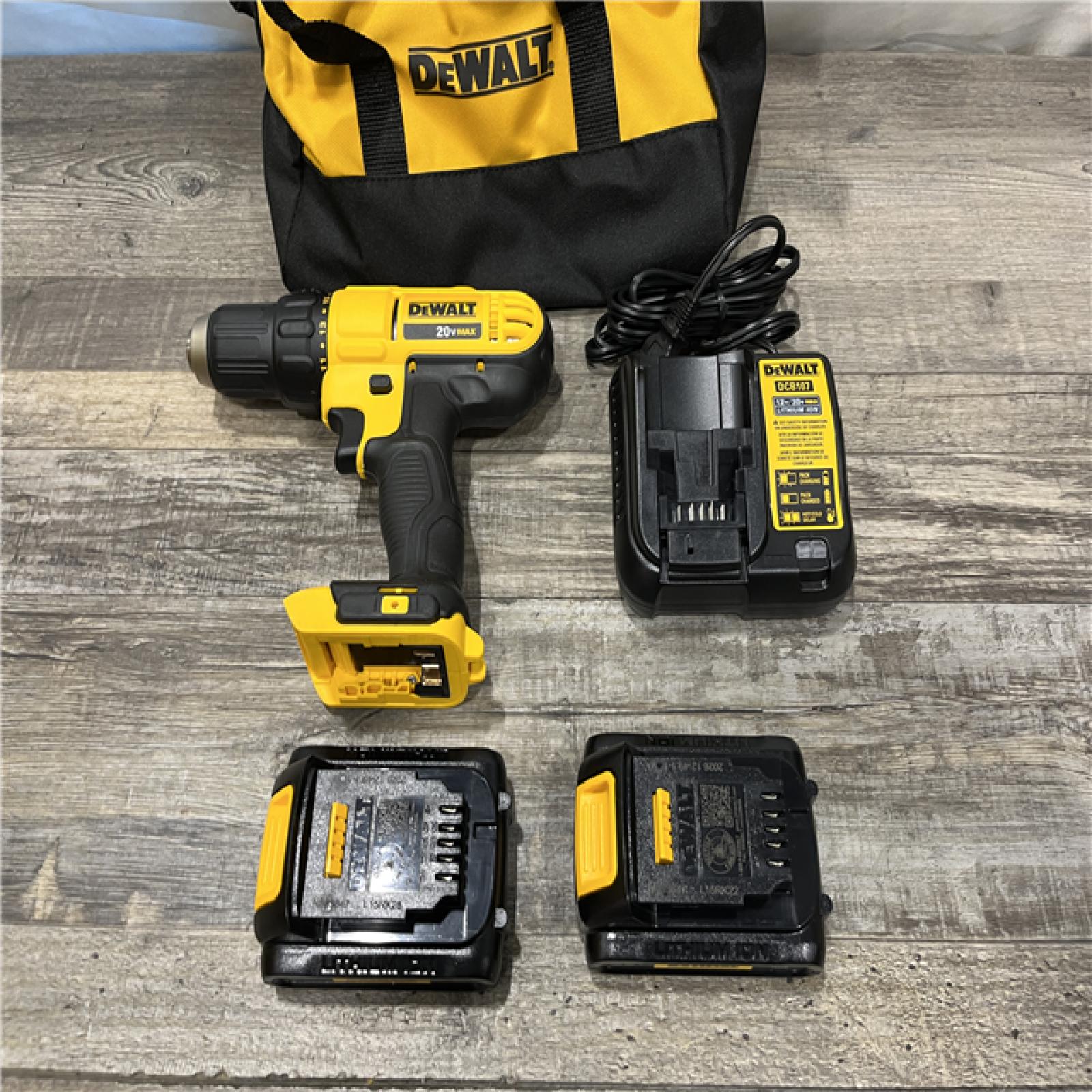 AS-IS DEWALT 20V MAX Cordless 1/2 in. Drill/Driver Kit