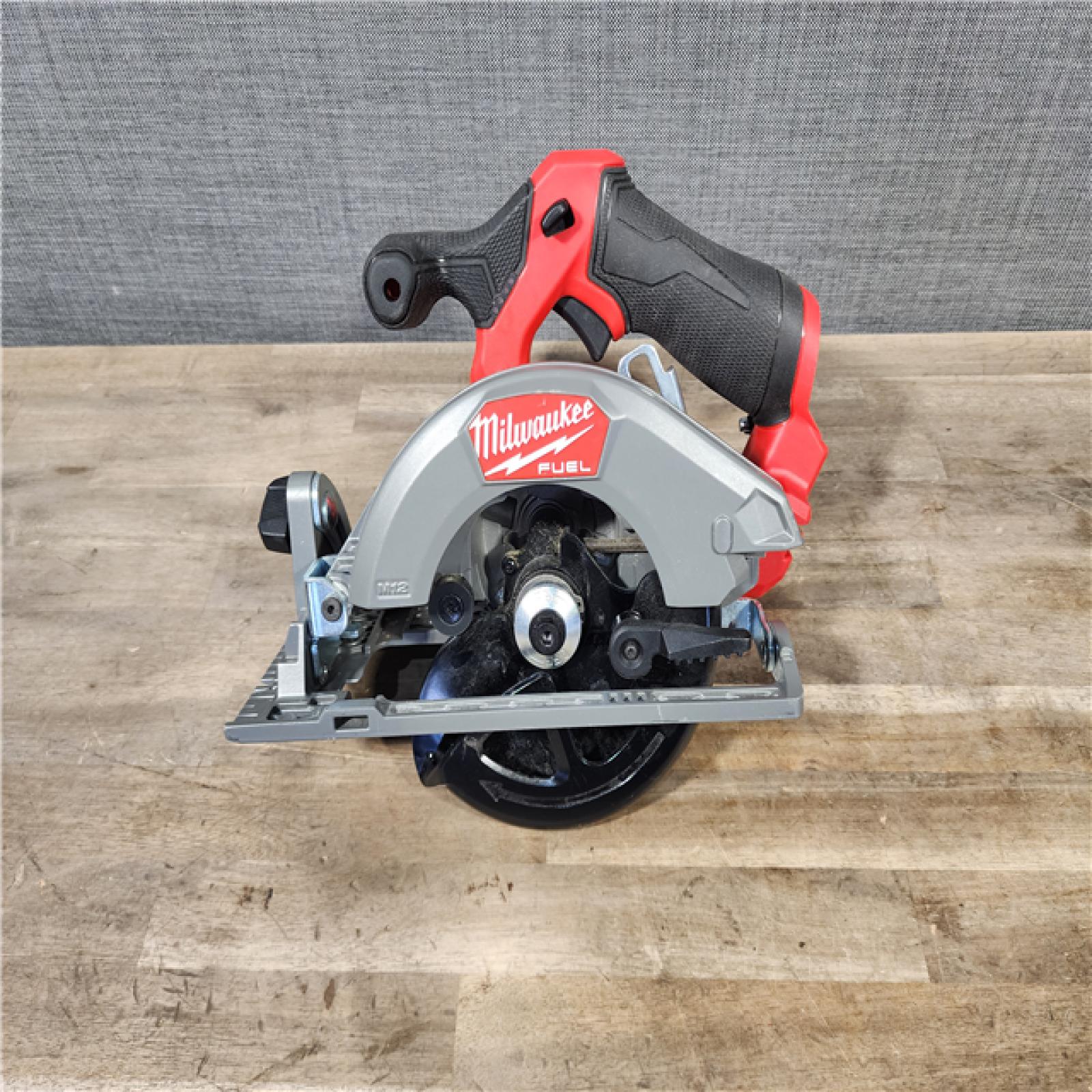 HOUSTON LOCATION - AS-IS (2) Milwaukee M12 FUEL 12V Lithium-Ion Brushless 5-3/8 in. Cordless Circular Saw (Tool-Only)